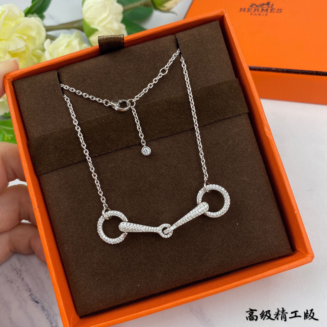Hermes necklace