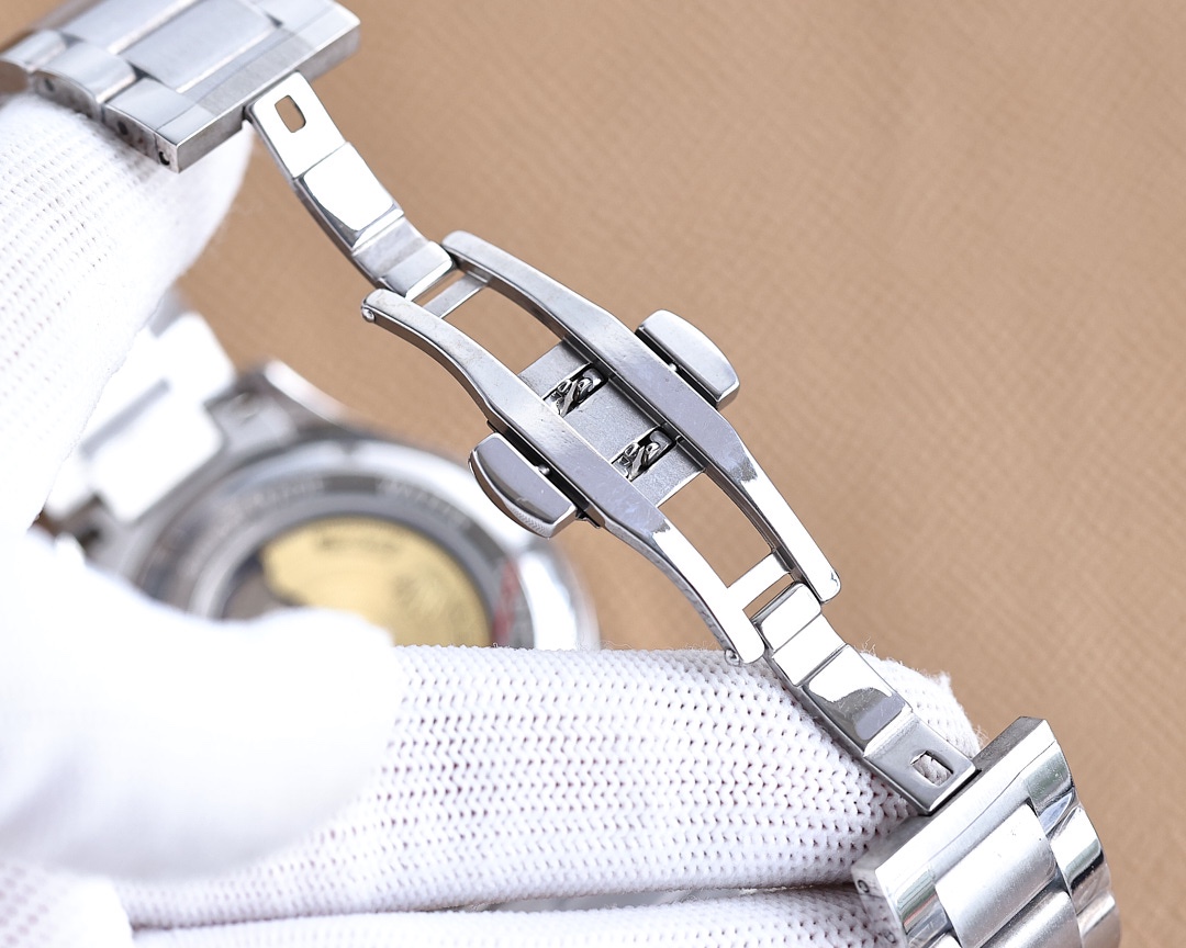 Rolex sapphire glass mirror