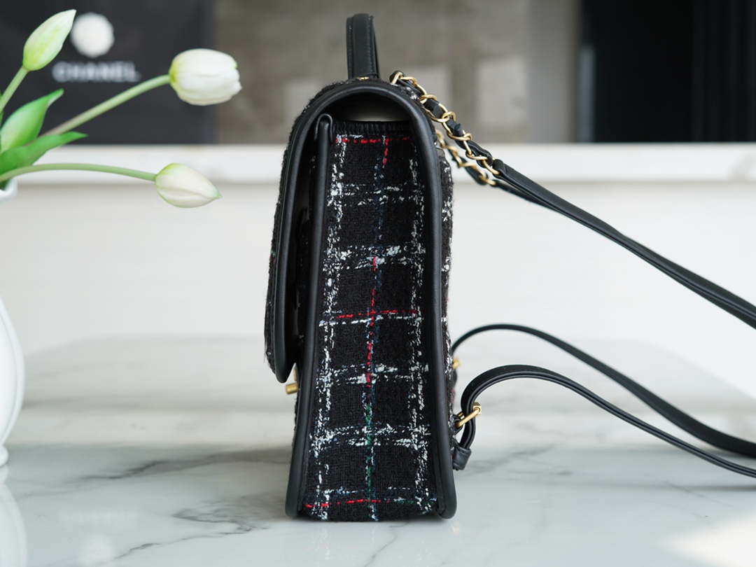 𝗖𝗛𝗔𝗡𝗘𝗟✦ Woven in tweed 𝟮𝟮k Premium Handmade Workshop Black Tweed Shoulder Bag 🖤🤍