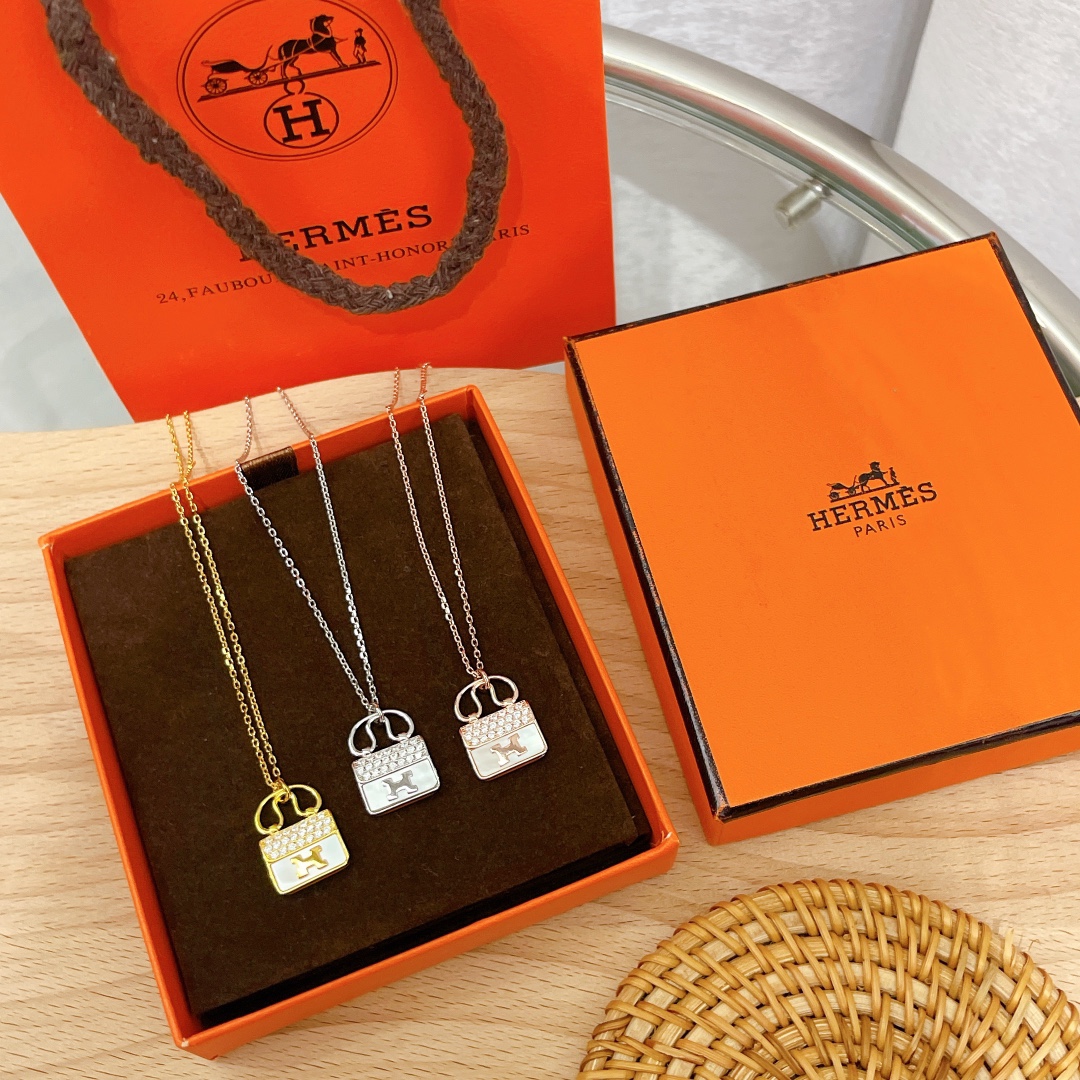 Hermes necklace