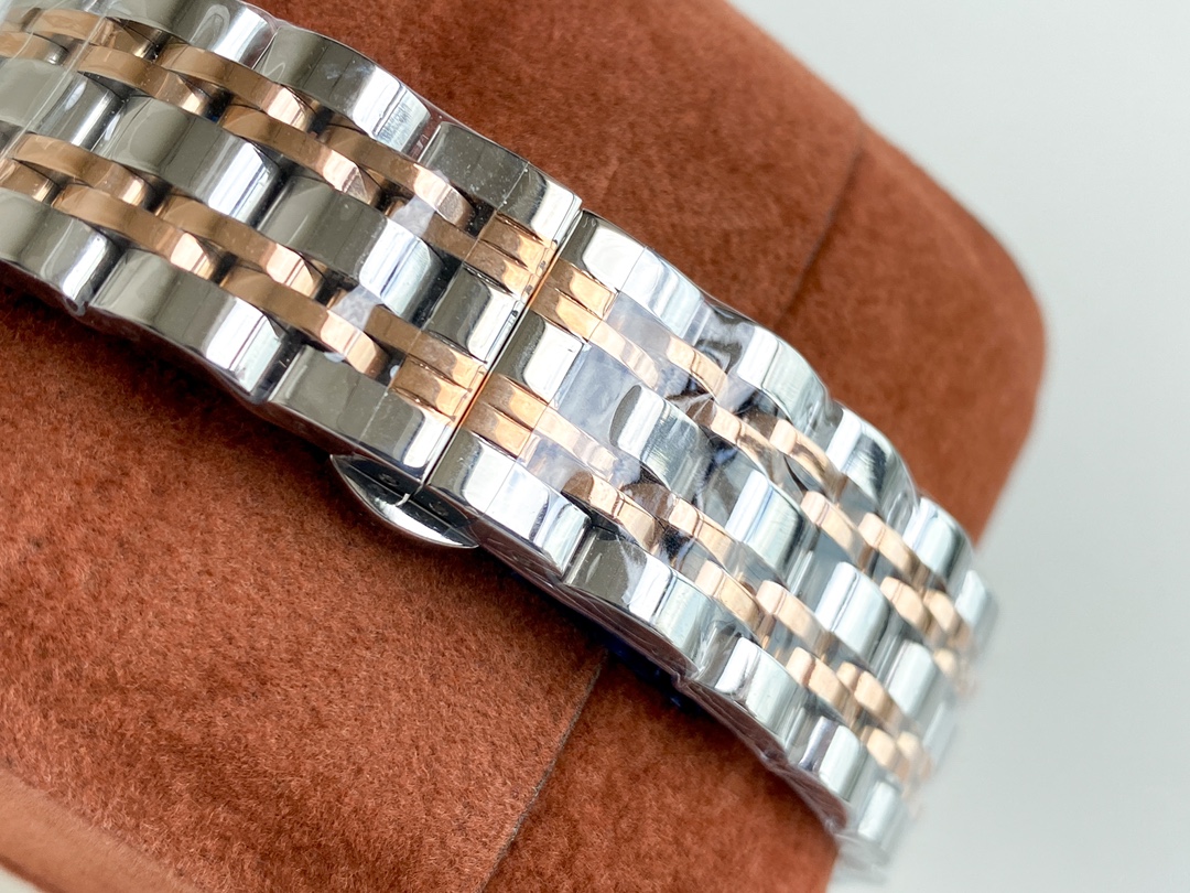 IWC- Fine men's watches, classic big three hands design, exquisite skills