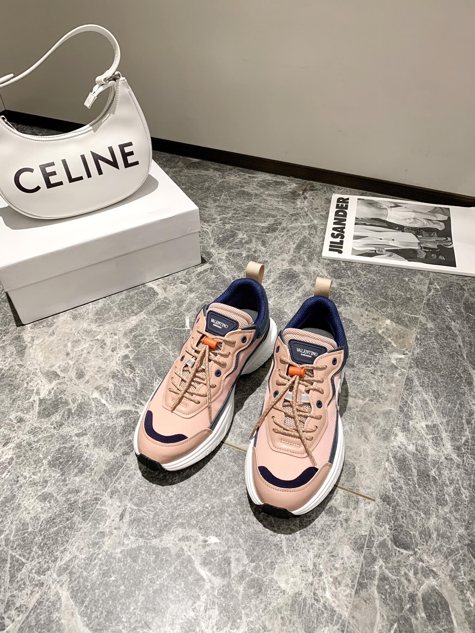 【Valentino】𝟐𝟎𝟐𝟏/𝐒𝐒 𝐧𝐞𝐰 Valentino 2022 ss spring-summer collection of new old man shoes
