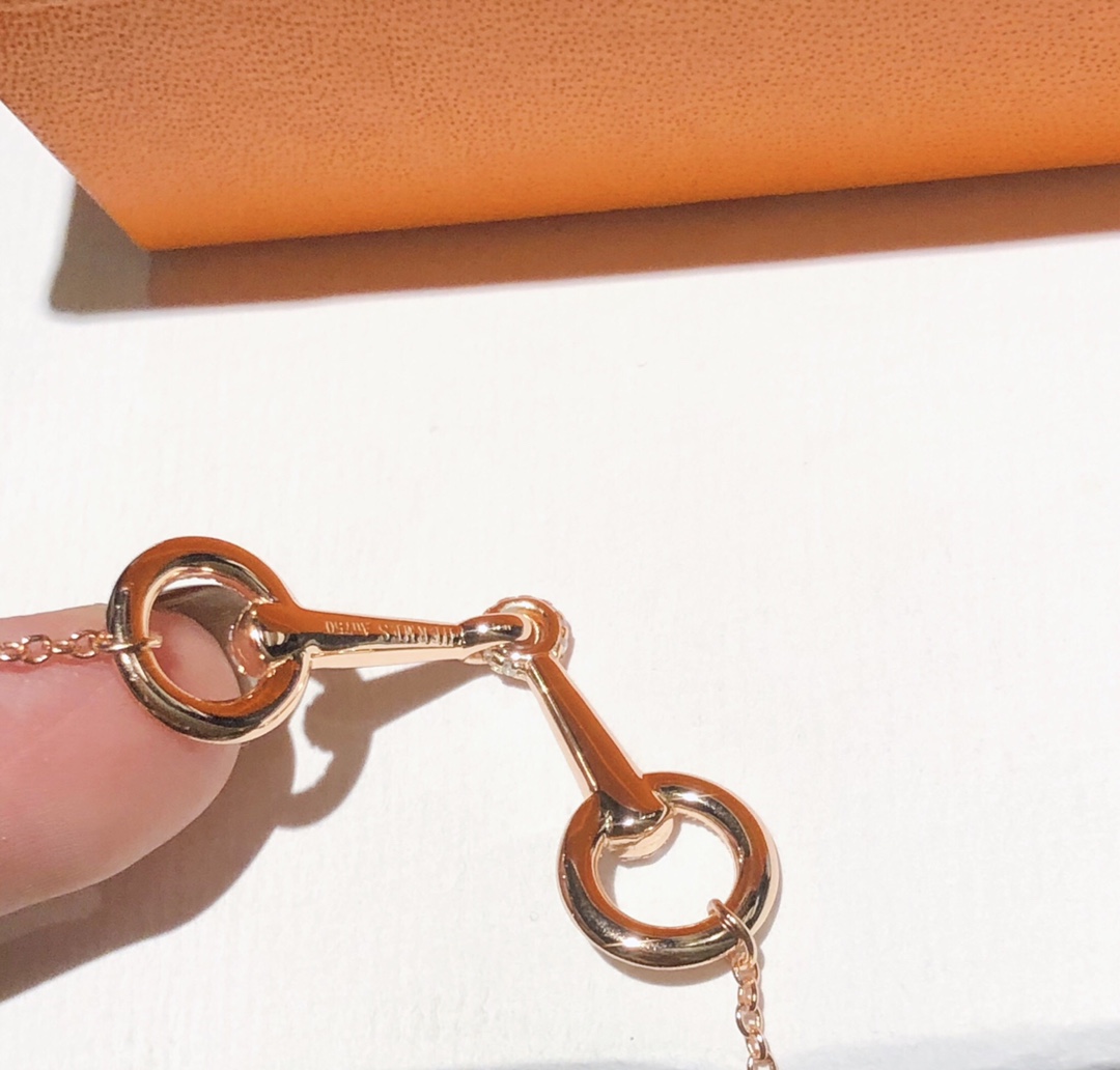 Hermes necklace