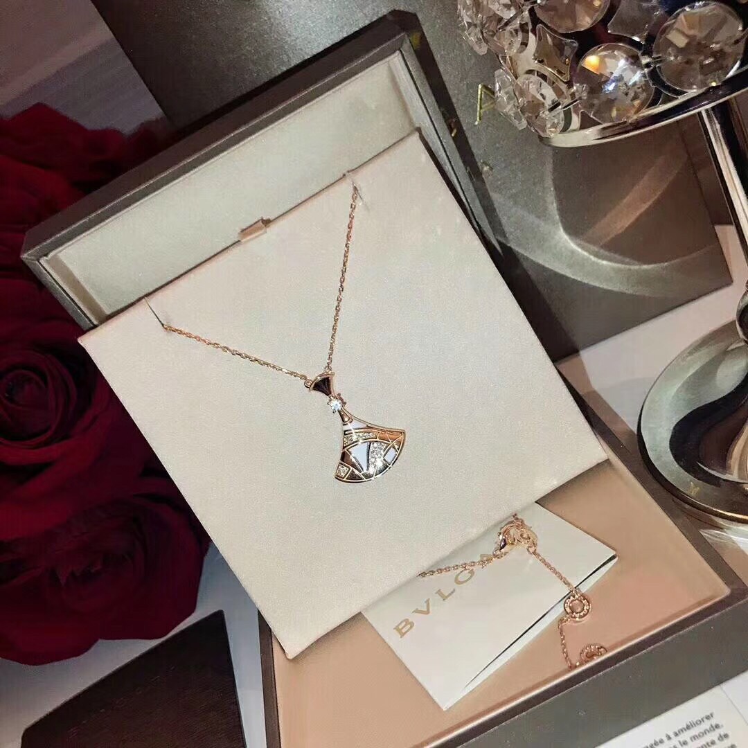 BVLGARI  necklace