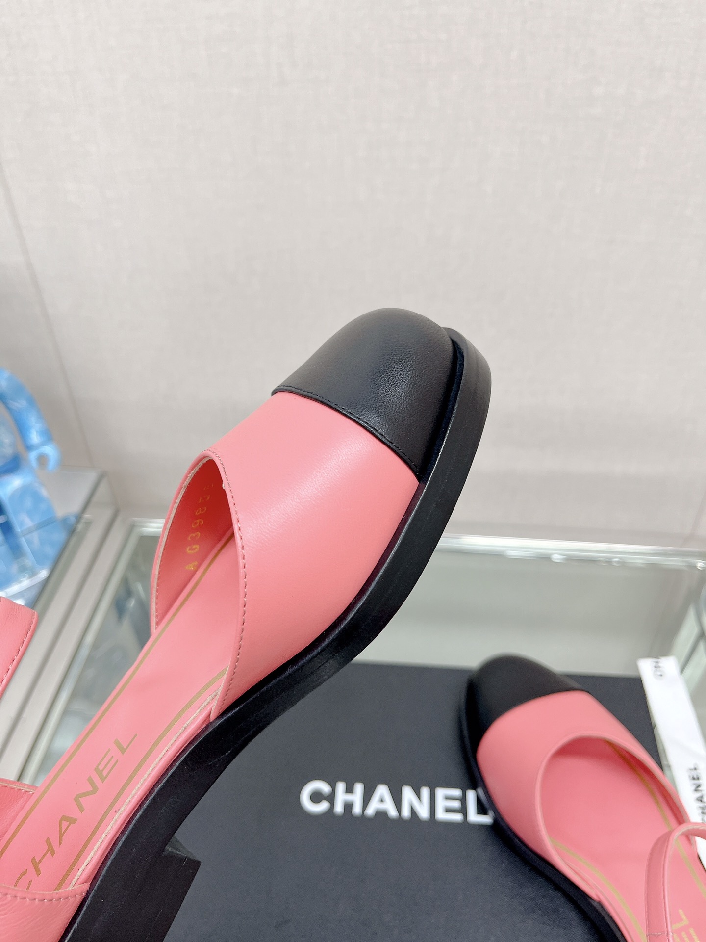 CHANEL 23Ss small incense thick bottom Mary Jane hollow sandals imported lambskin