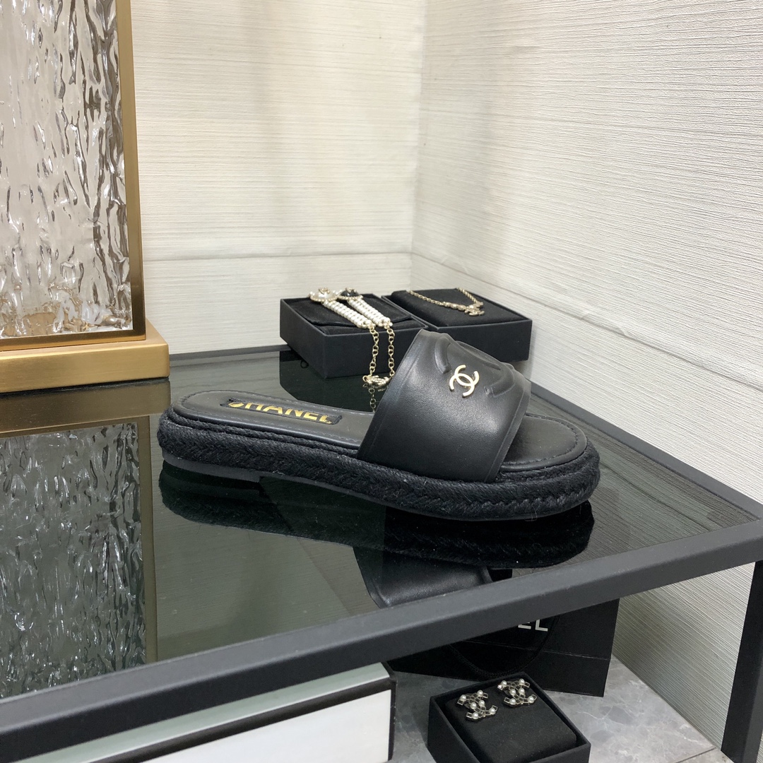 CHANEL 2023 spring and summer latest electric embroidery honey slippers Imported leather outsole