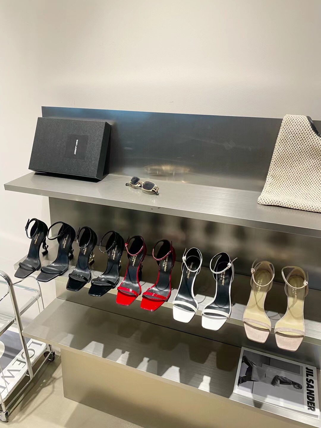 𝙎𝙖𝙞𝙣𝙩 𝙇𝙖𝙪𝙧𝙚𝙣𝙩 | 𝟐𝟎𝟐𝟏/𝐒𝐒 𝐧𝐞𝐰 YSL｜A beautiful classic Alphabet high-heeled sandals