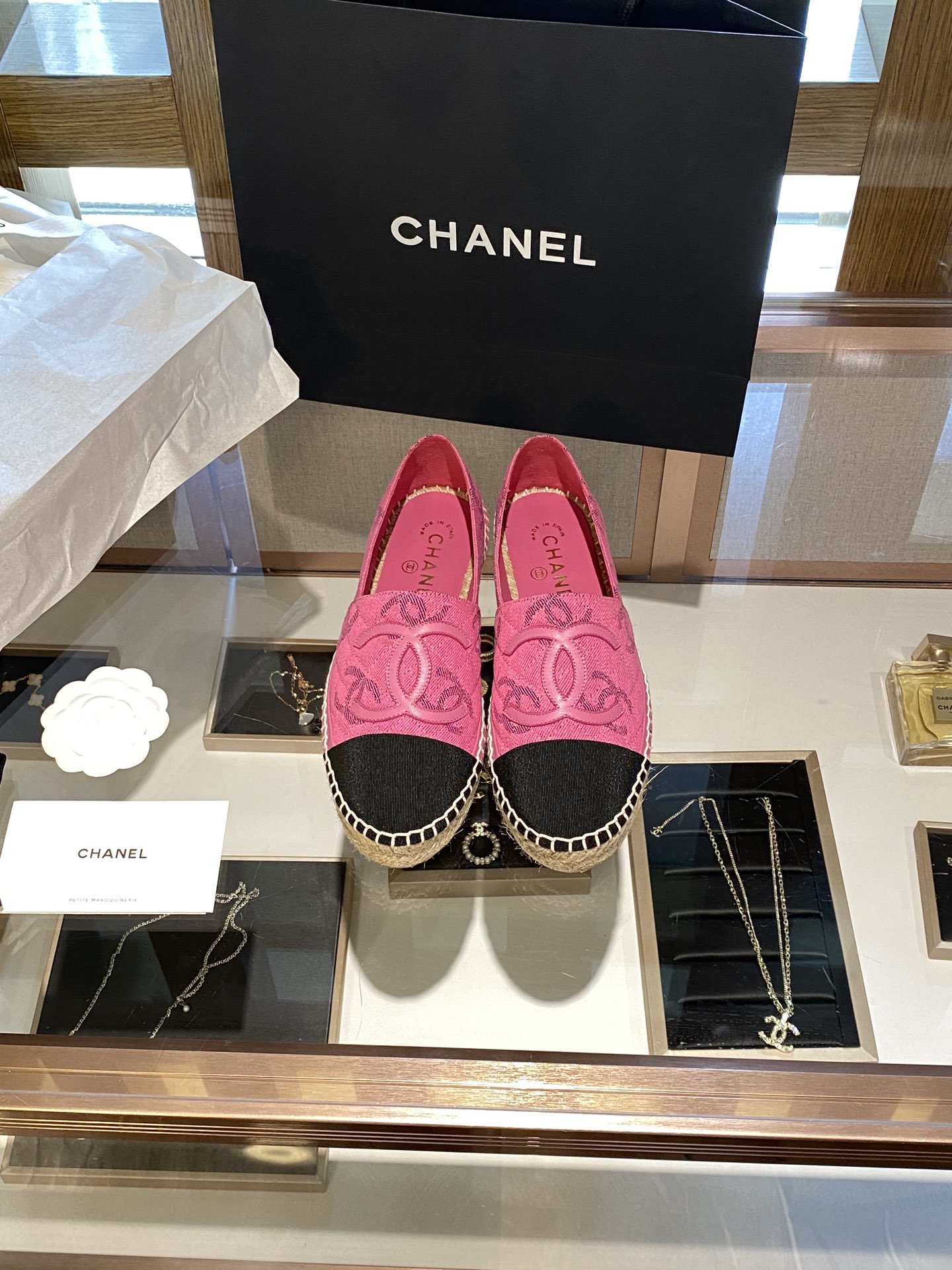 CHANEL fisherman shoes Chanel classic version of the original injection of rubber translucent rubber original color hemp sole