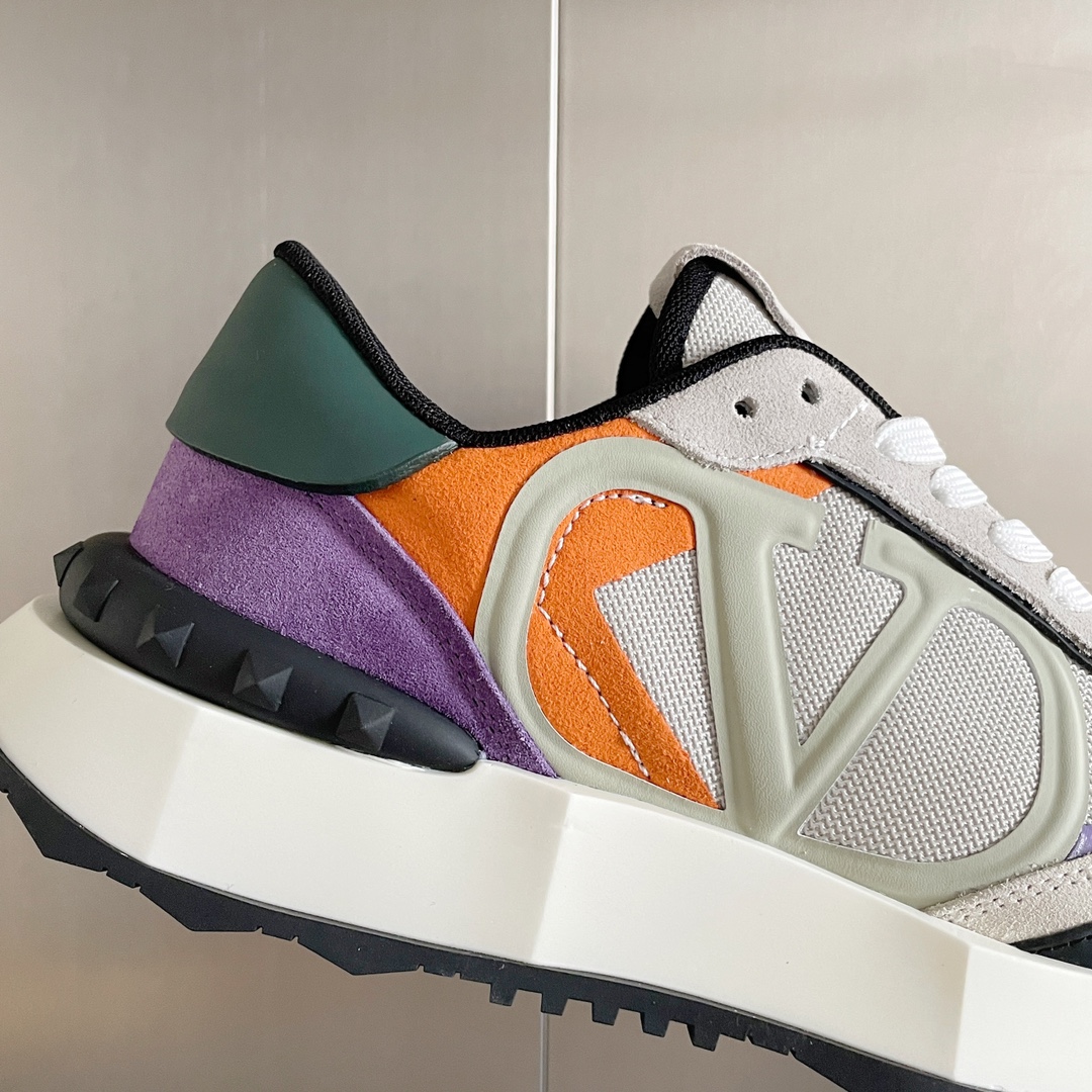 【Valentino】𝟐𝟎𝟐𝟏/𝐒𝐒 𝐧𝐞𝐰  Valentino new NETRUNNER series casual air cushion sports shoes