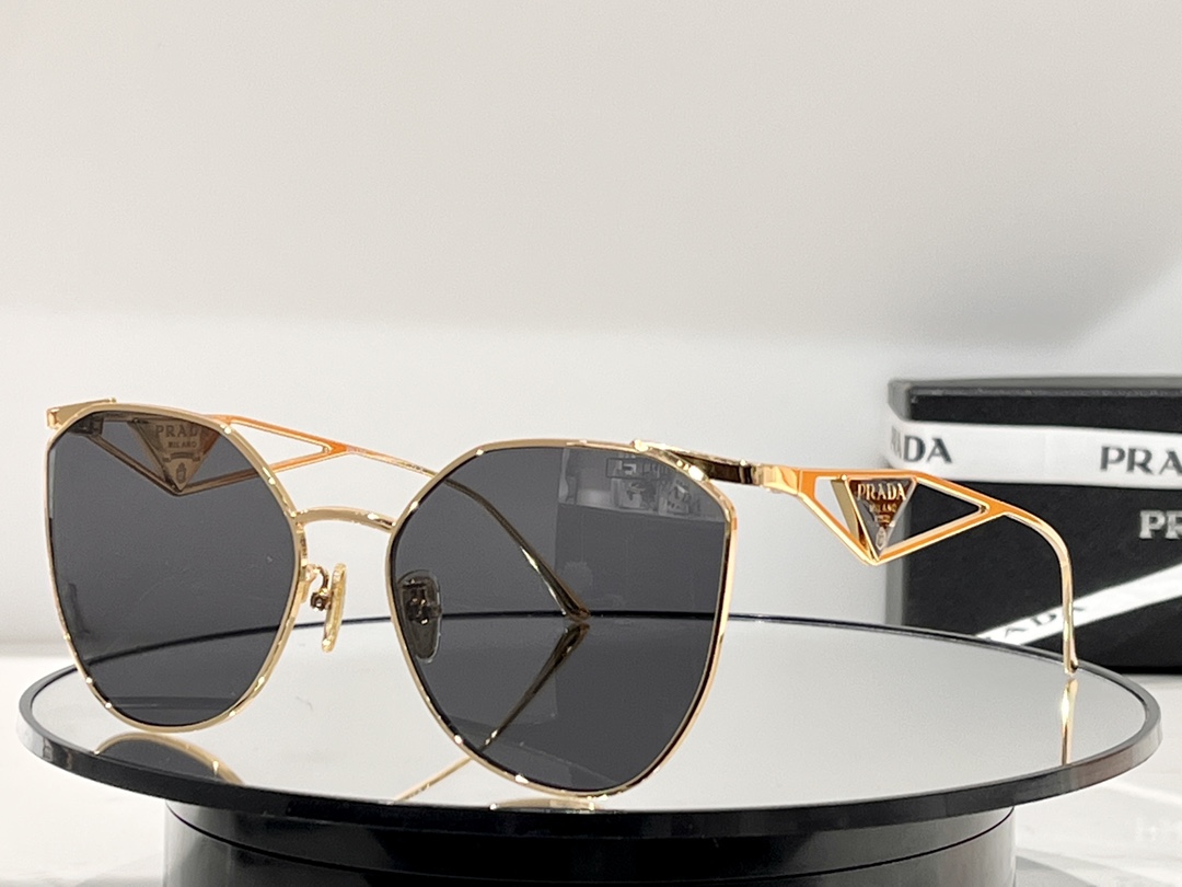 Prada Sunglasses with Symbole Triangle and Logo SPR50