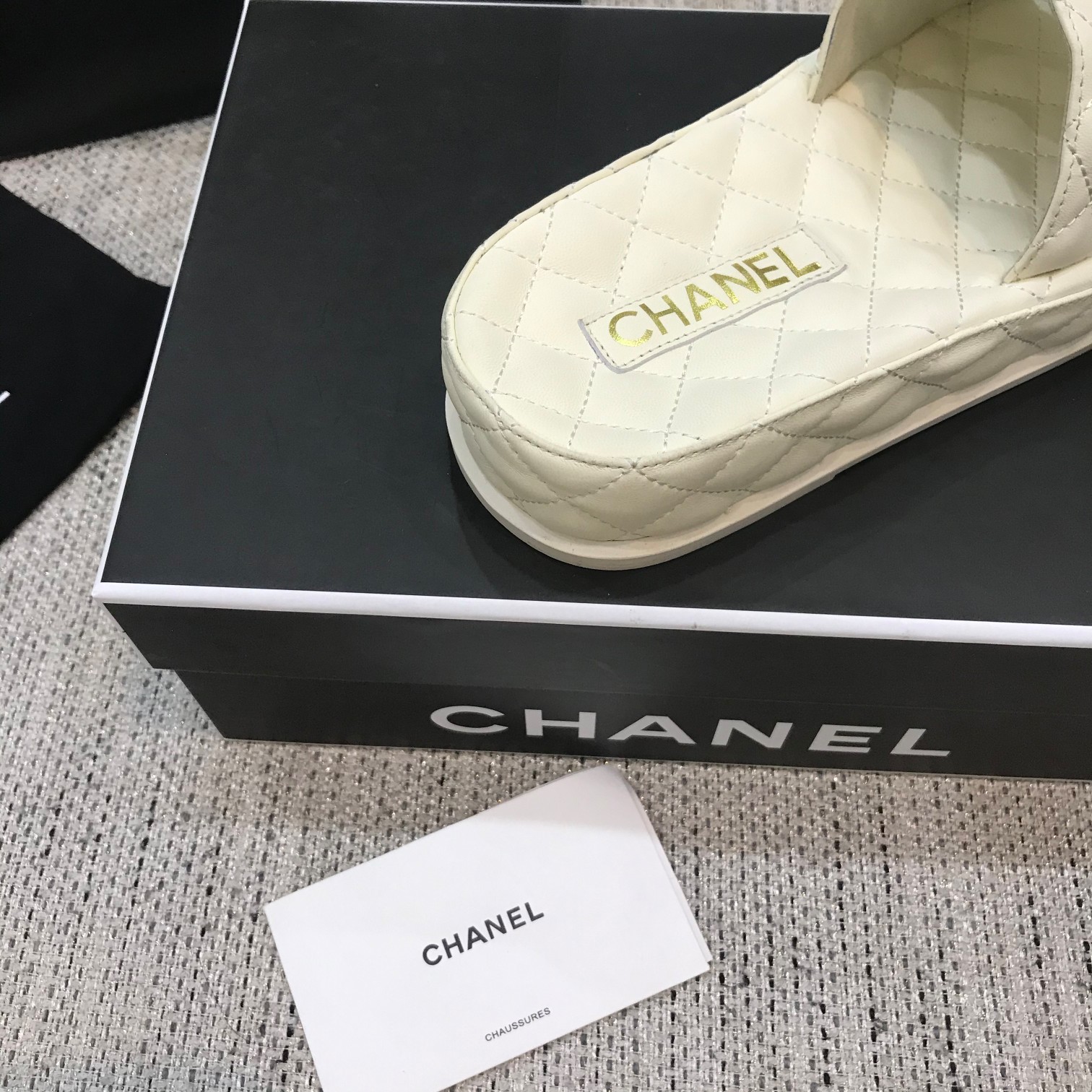 CHANEL 2022 early spring latest honey slippers fashion versatile series imported sheepskin cushioned feet