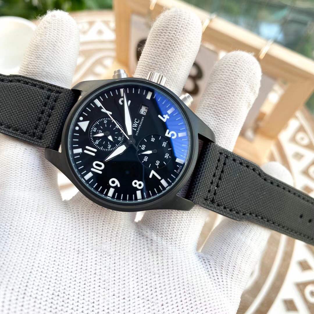 IWC- Vanguard - Men's Watch Mechanical Automatic Movement Mineralized Glass 316L Stainless Steel Case