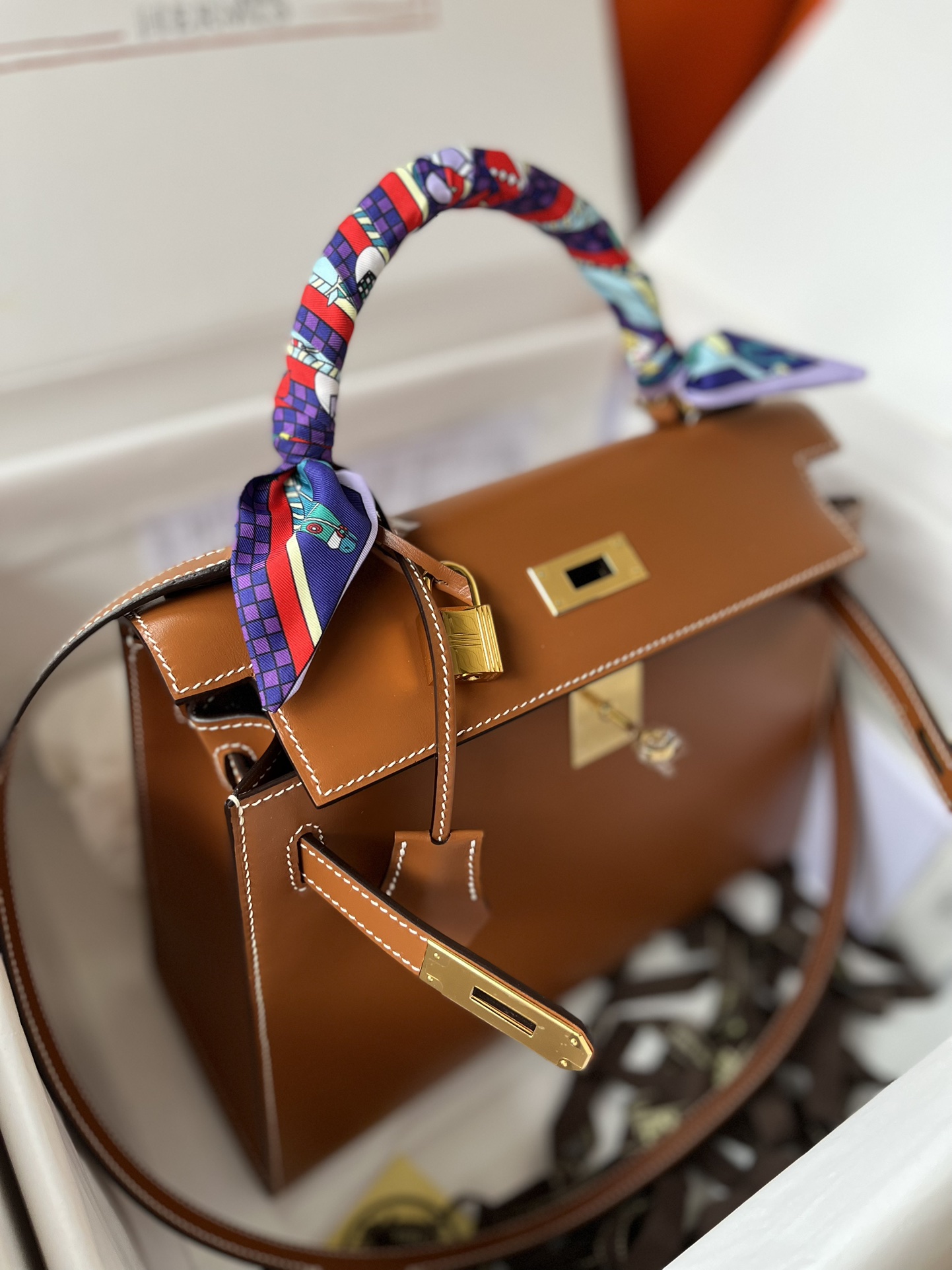 Kelly28cm Golden Brown Gold Buckle Box Leather