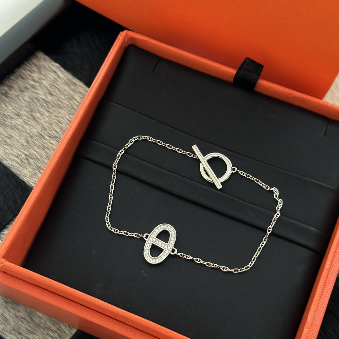 Hermes bracelet