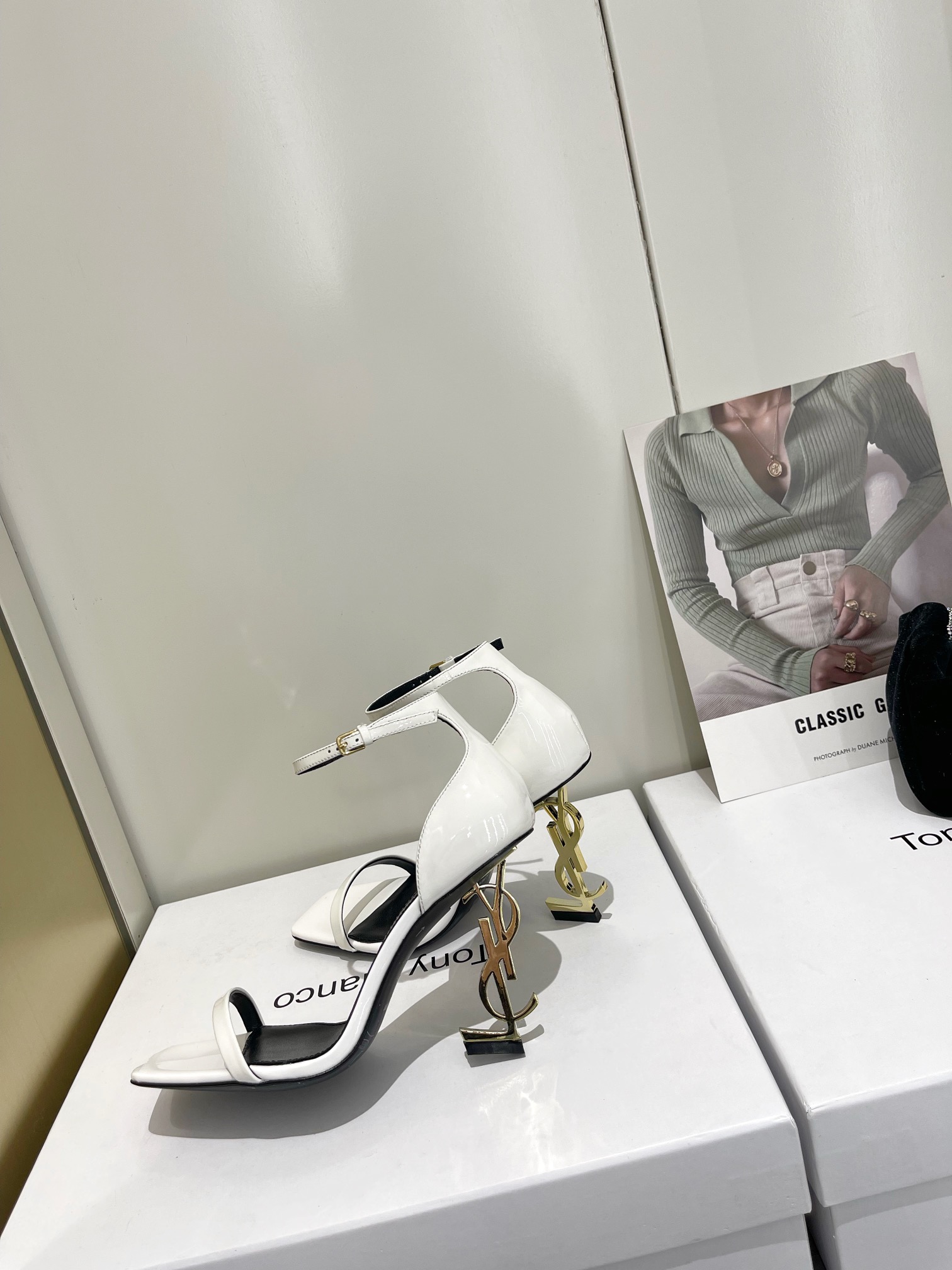 𝙎𝙖𝙞𝙣𝙩 𝙇𝙖𝙪𝙧𝙚𝙣𝙩 | 𝟐𝟎𝟐𝟐/𝐒𝐒 𝐧𝐞𝐰 YSL｜Saint Laurent silk diamond buckle high heels Imported silk