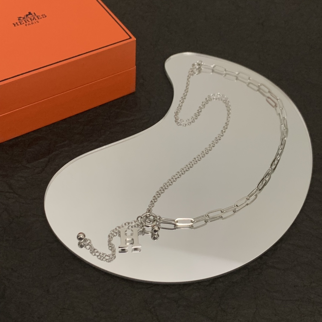Hermes necklace