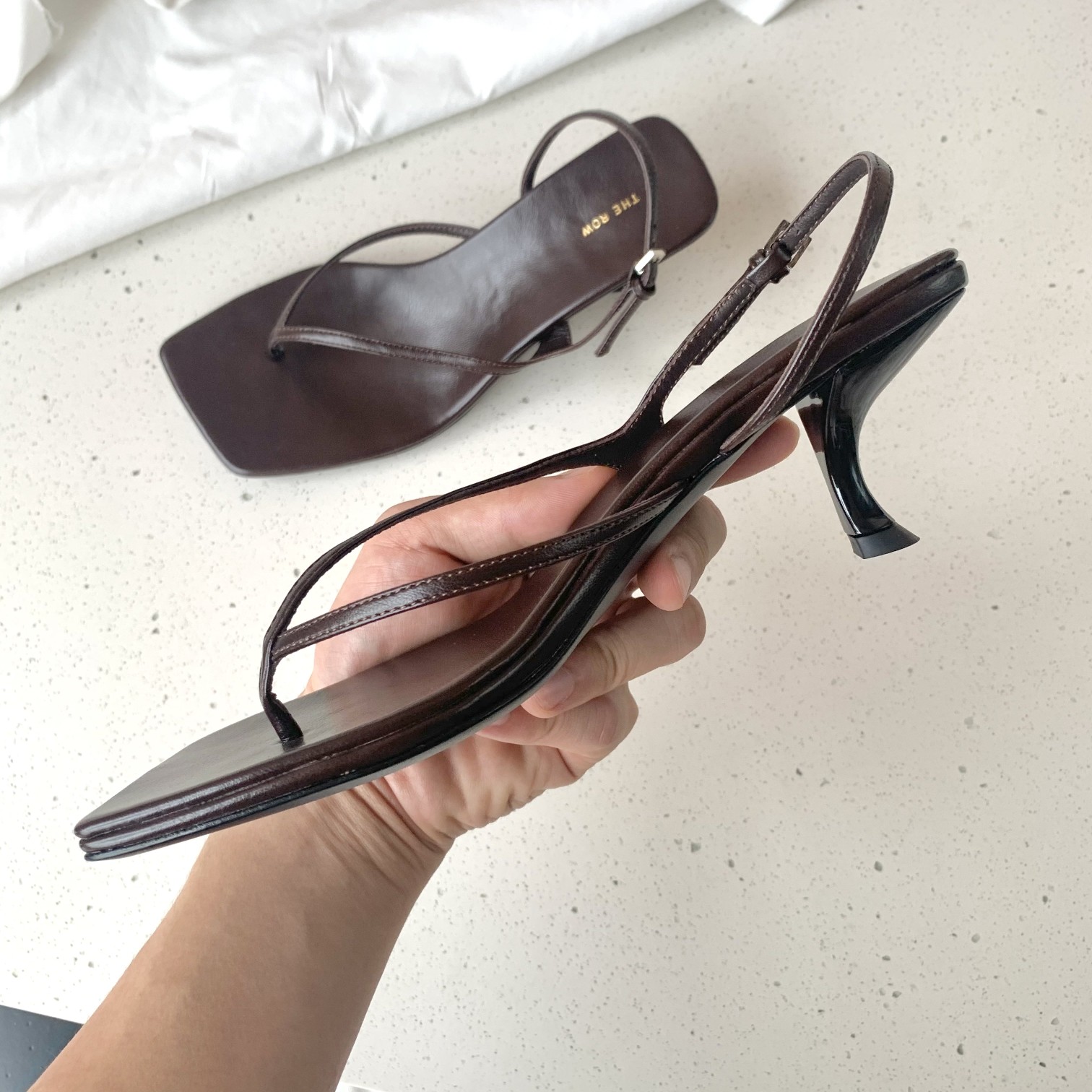 THE ROW | 𝟐𝟎𝟐𝟏/𝐒𝐒 𝐧𝐞𝐰 21/spring/summer clip-on sandals- Bespoke exclusive imported sheepskin