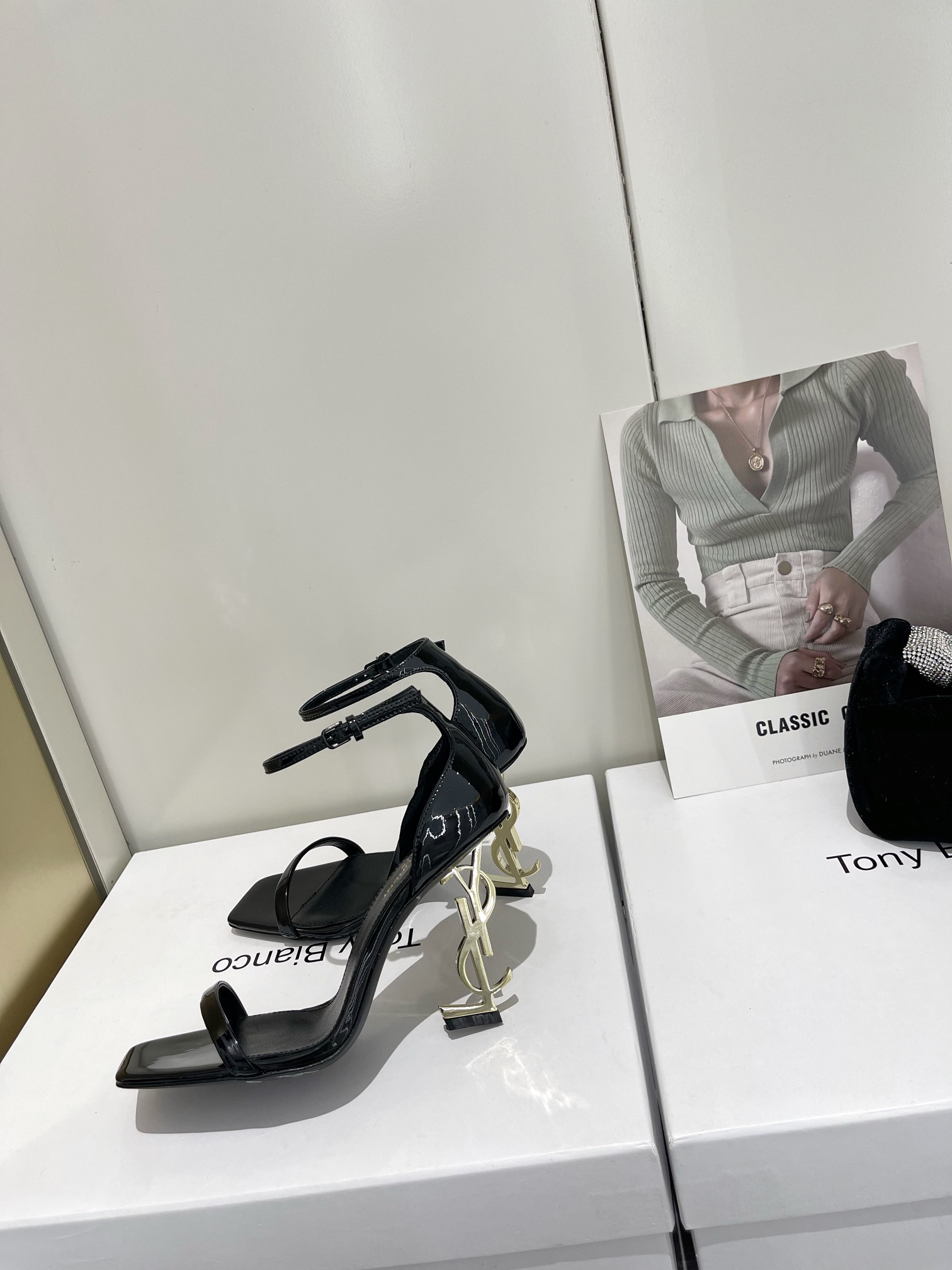 𝙎𝙖𝙞𝙣𝙩 𝙇𝙖𝙪𝙧𝙚𝙣𝙩 | 𝟐𝟎𝟐𝟐/𝐒𝐒 𝐧𝐞𝐰 YSL｜Saint Laurent silk diamond buckle high heels Imported silk