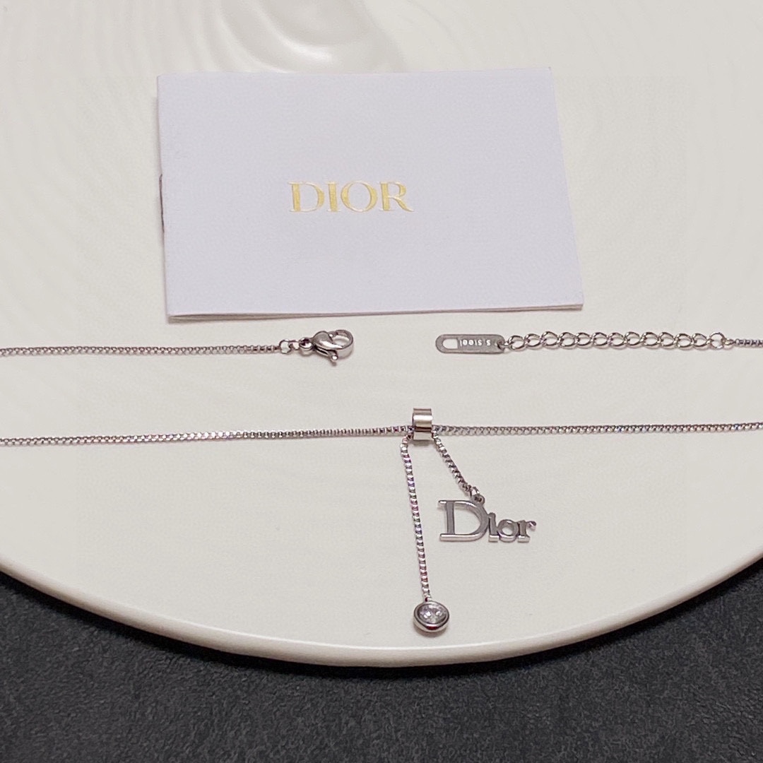 Dior necklace