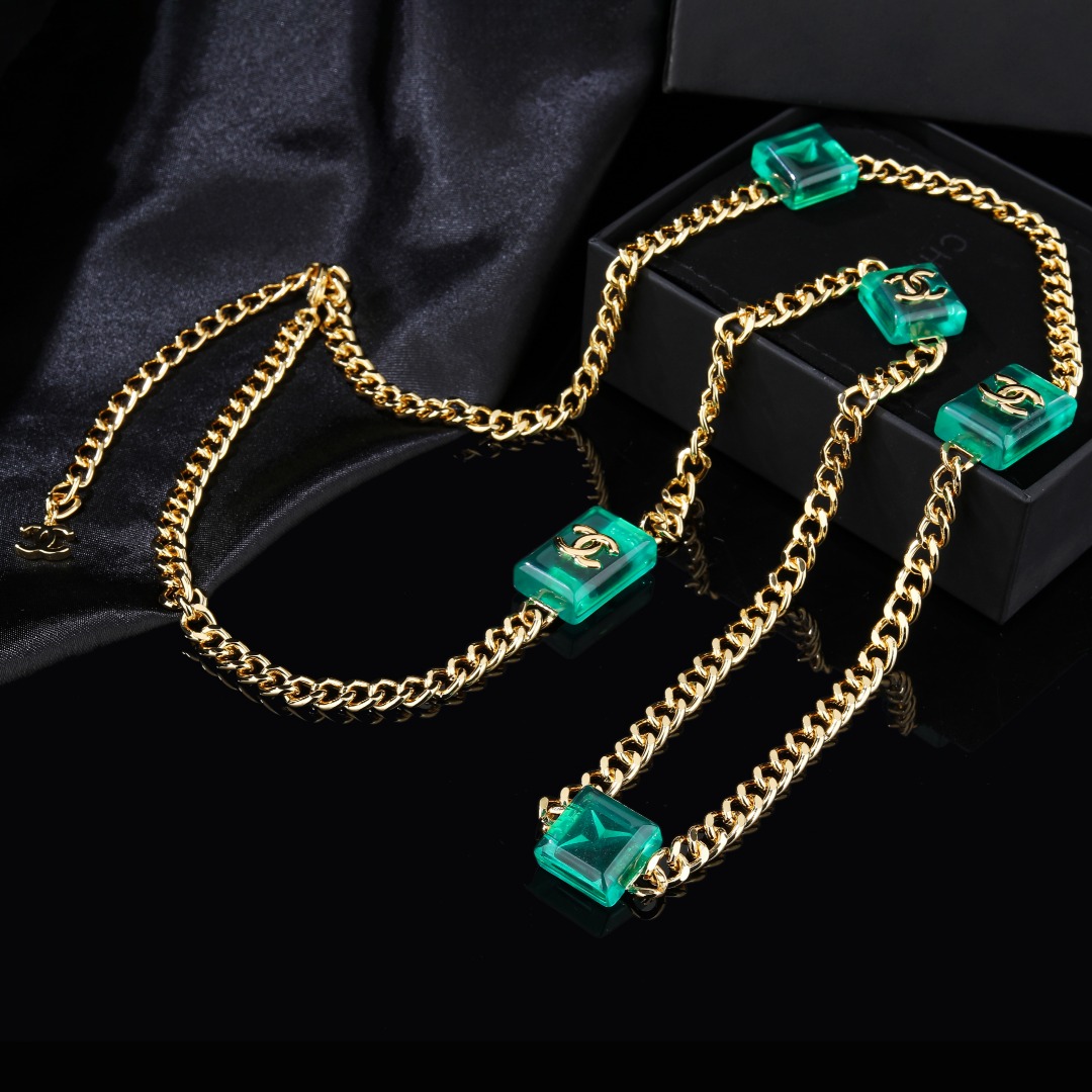 CHANEL🇫🇷Xiaoxiang new necklace sweater chain