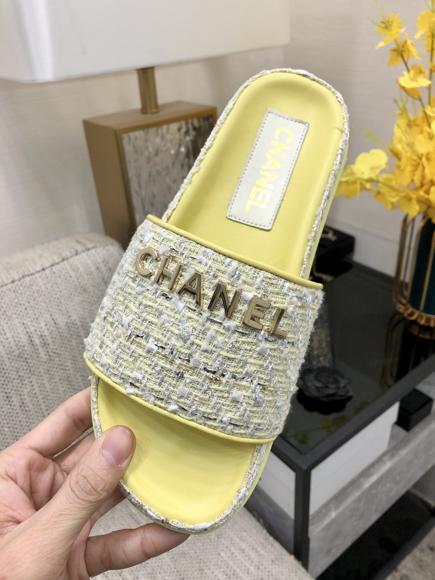CHANEL 2022 early spring latest honey slippers fashion versatile series imported sheepskin cushioned feet
