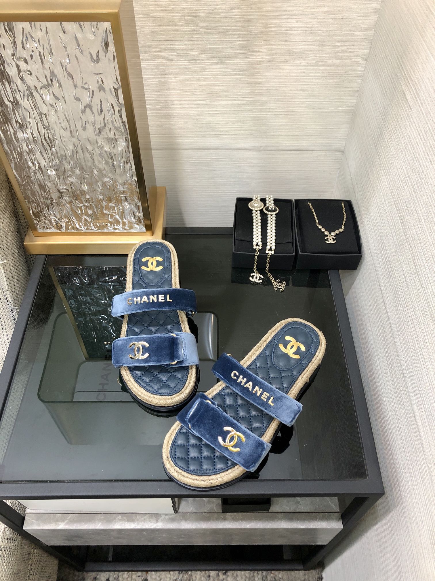 CHANEL 2023 spring and summer latest woven velcro slippers Italy imported multi-layer leather outsole