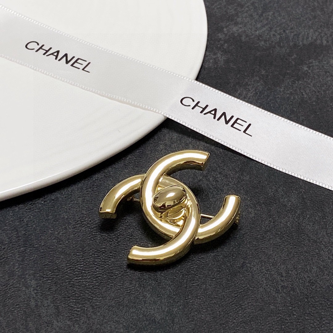 CHANEL🇫🇷Xiao Xiang brooch