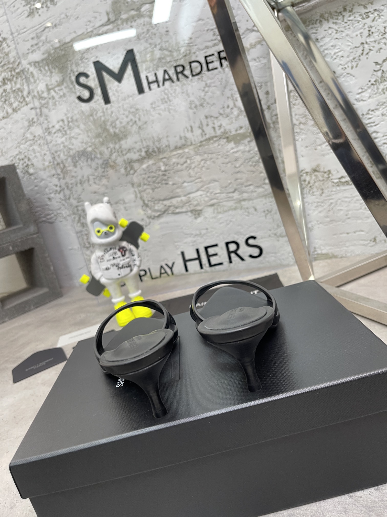 𝙎𝙖𝙞𝙣𝙩 𝙇𝙖𝙪𝙧𝙚𝙣𝙩 | 𝟐𝟎𝟐𝟐/𝐒𝐒 𝐧𝐞𝐰 YSL｜Early spring hot ysl high heel slippers Italian leather bottom