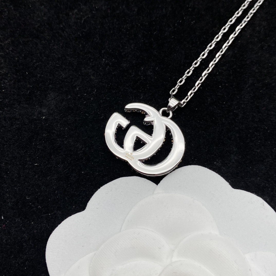 𝐆𝐮𝐜𝐜𝐢 Double G diamond-studded all-match necklace