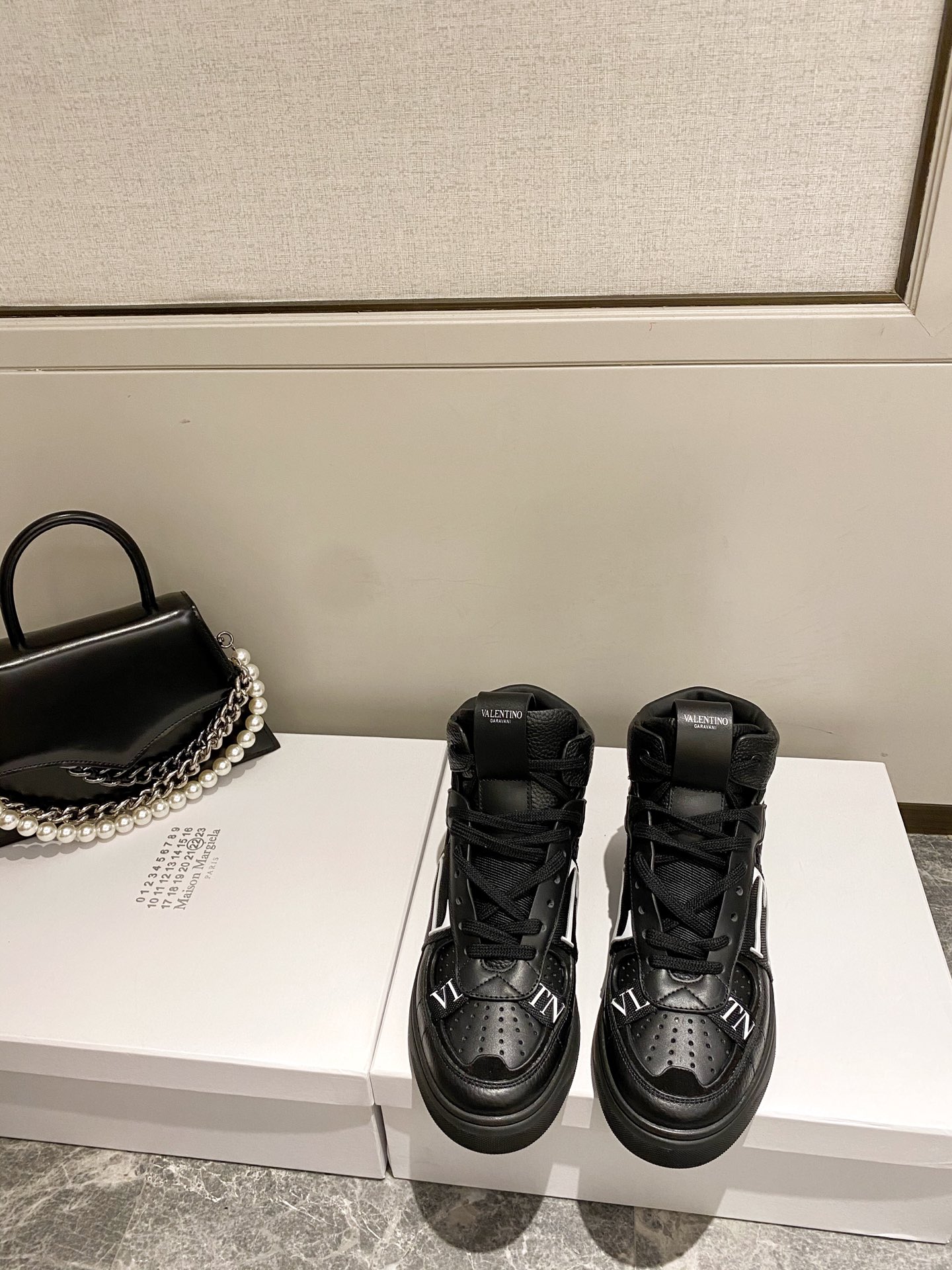 【Valentino】Valentino 2020 new high-top sneakers couple models on the new high end quality