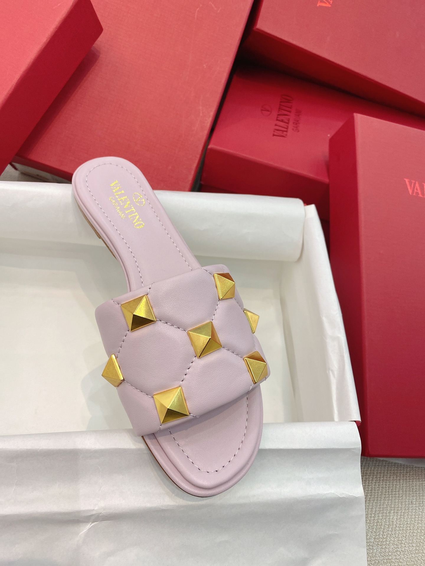 【Valentino】𝟐𝟎𝟐𝟏/𝐒𝐒 𝐧𝐞𝐰 021 official website new metal rivets diamond plaid slippers Qin Lan the same model