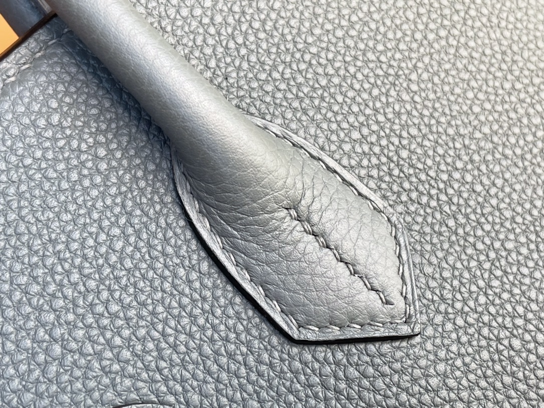 Birkin 25/30 Almond Green togo Skin