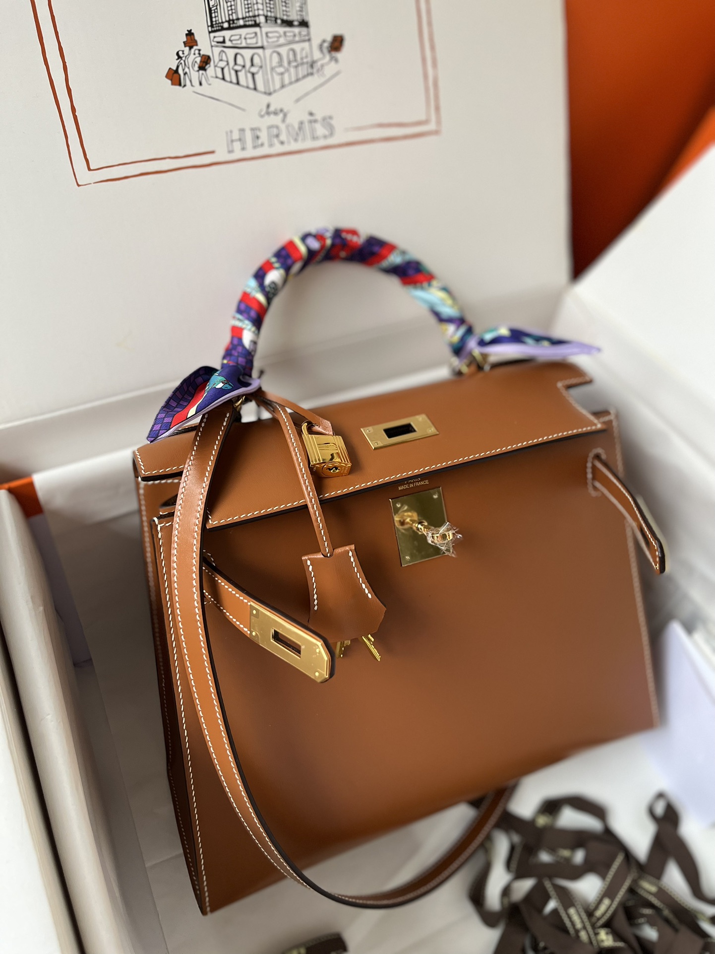 Kelly28cm Golden Brown Gold Buckle Box Leather