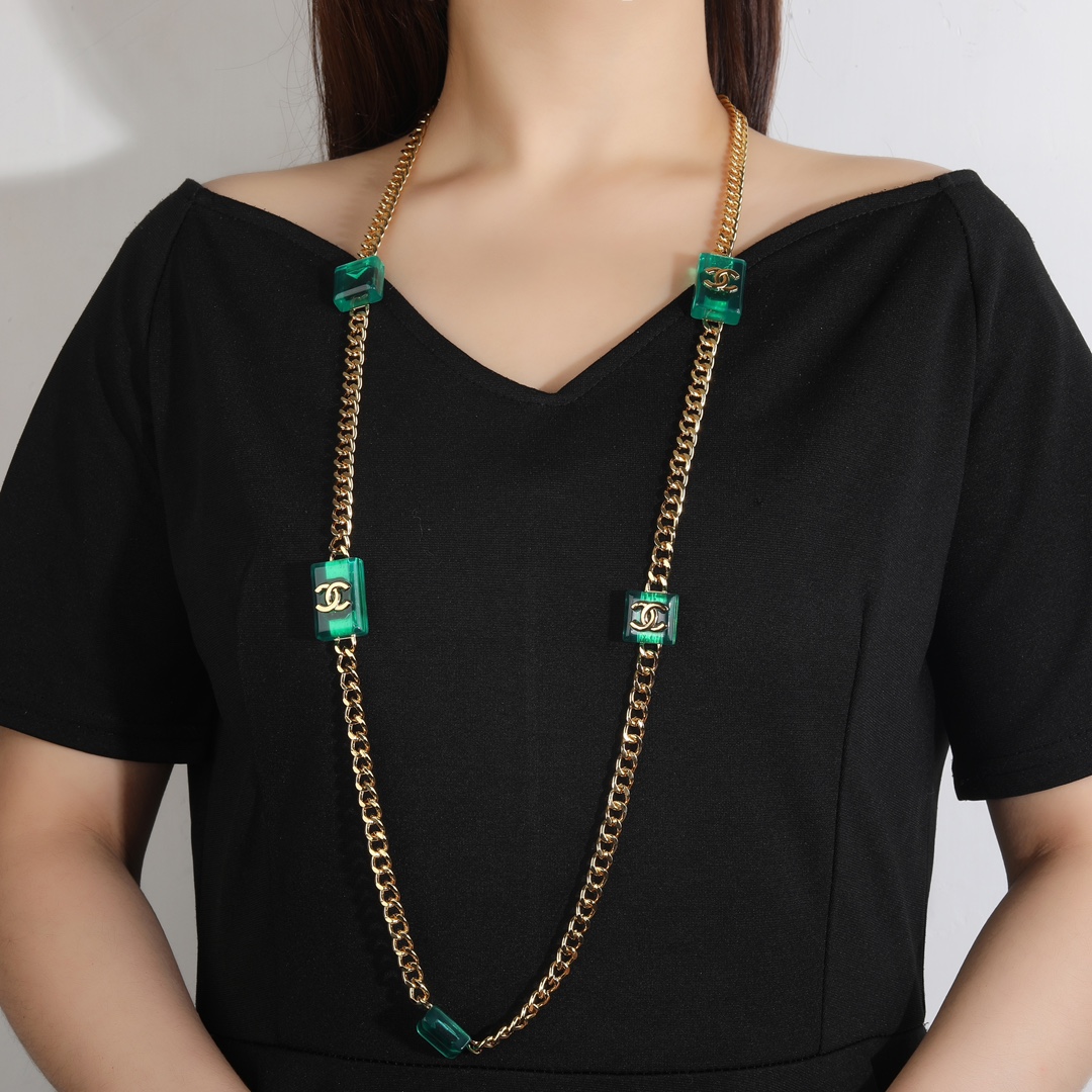 CHANEL🇫🇷Xiaoxiang new necklace sweater chain