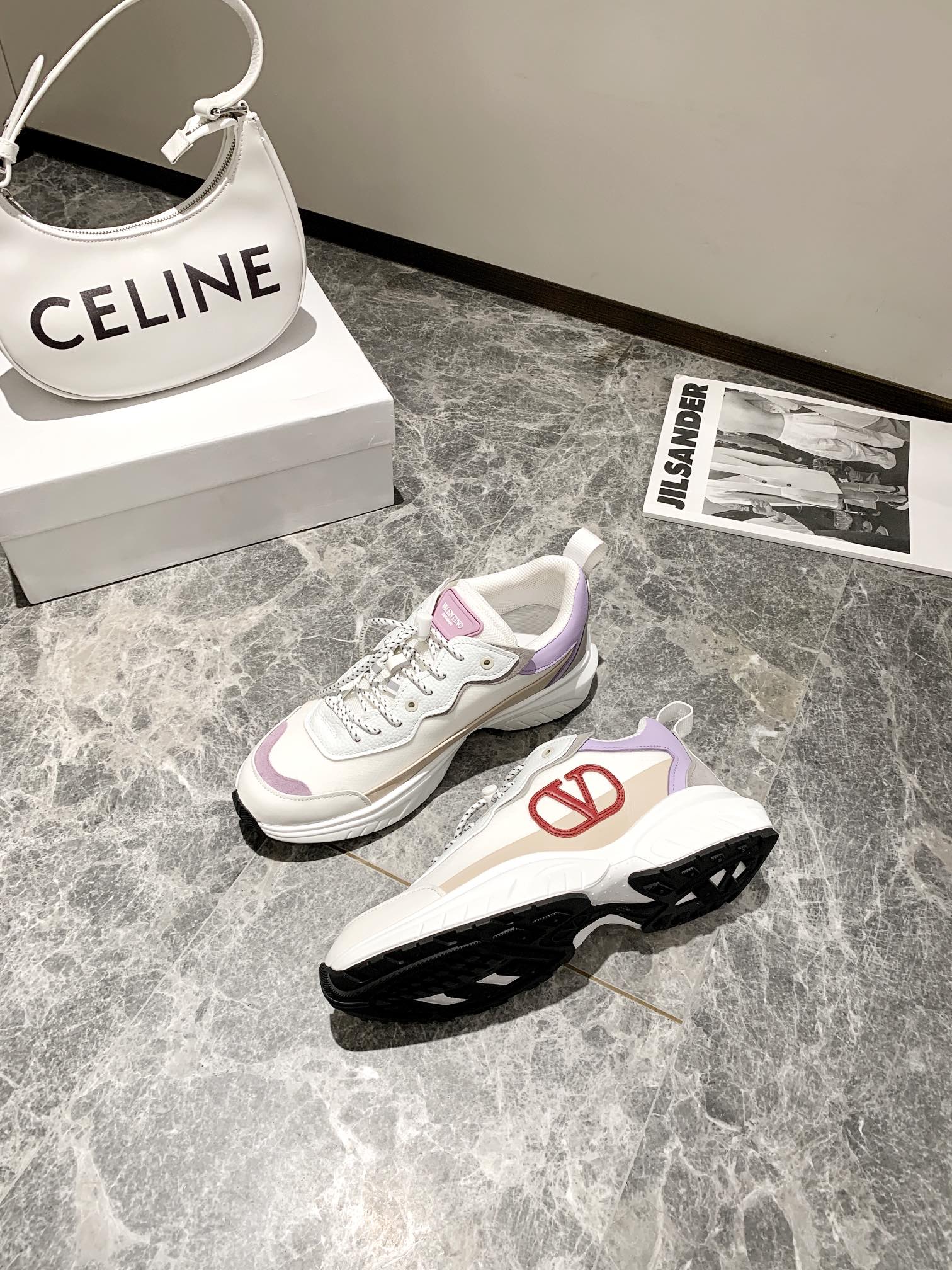 【Valentino】𝟐𝟎𝟐𝟏/𝐒𝐒 𝐧𝐞𝐰 Valentino 2022 ss spring-summer collection of new old man shoes