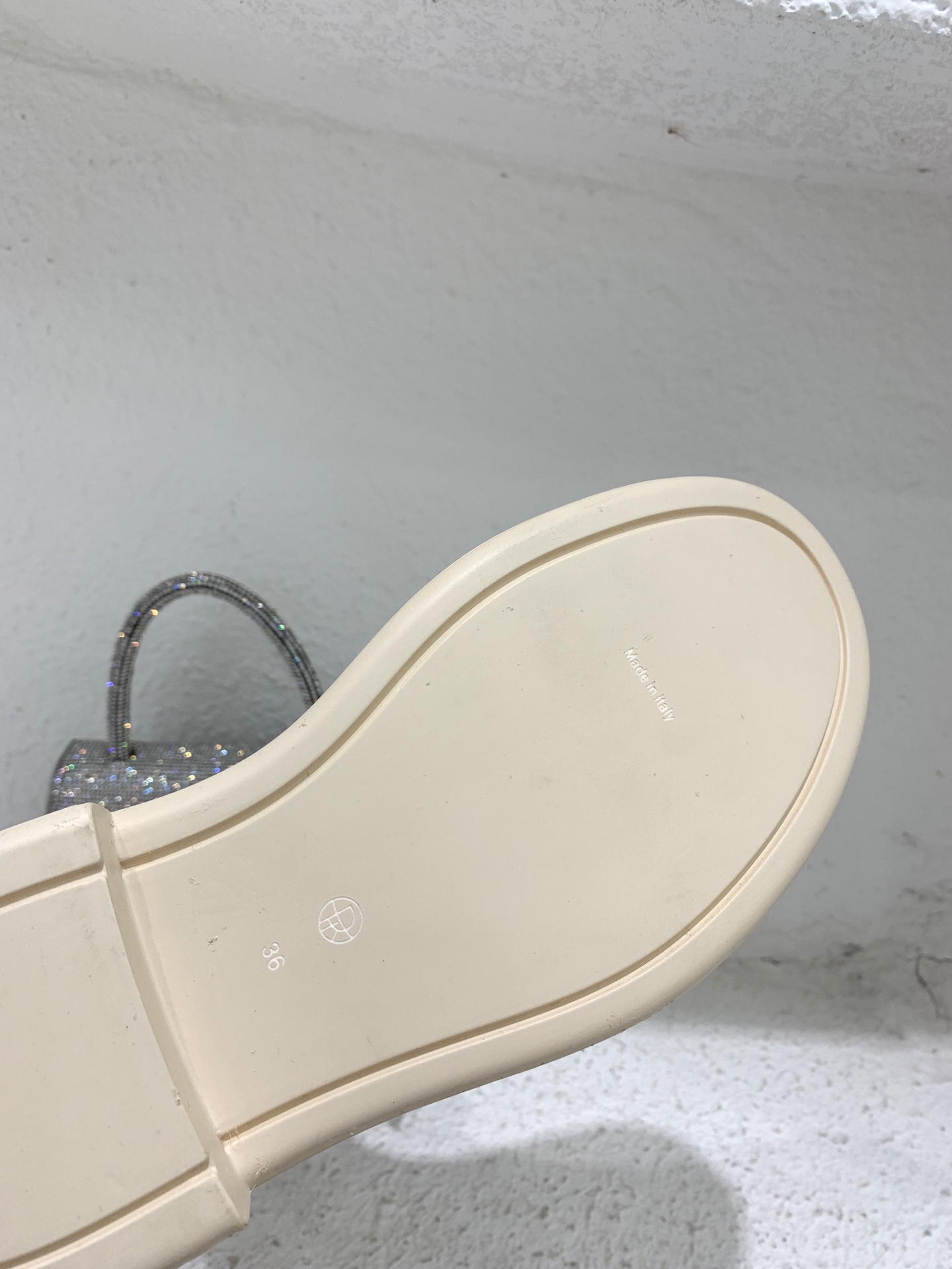 THE ROW · 𝟐𝟎𝟐𝟎 New autumn and winter products, top version ✔️ It's not too late, the original outsole