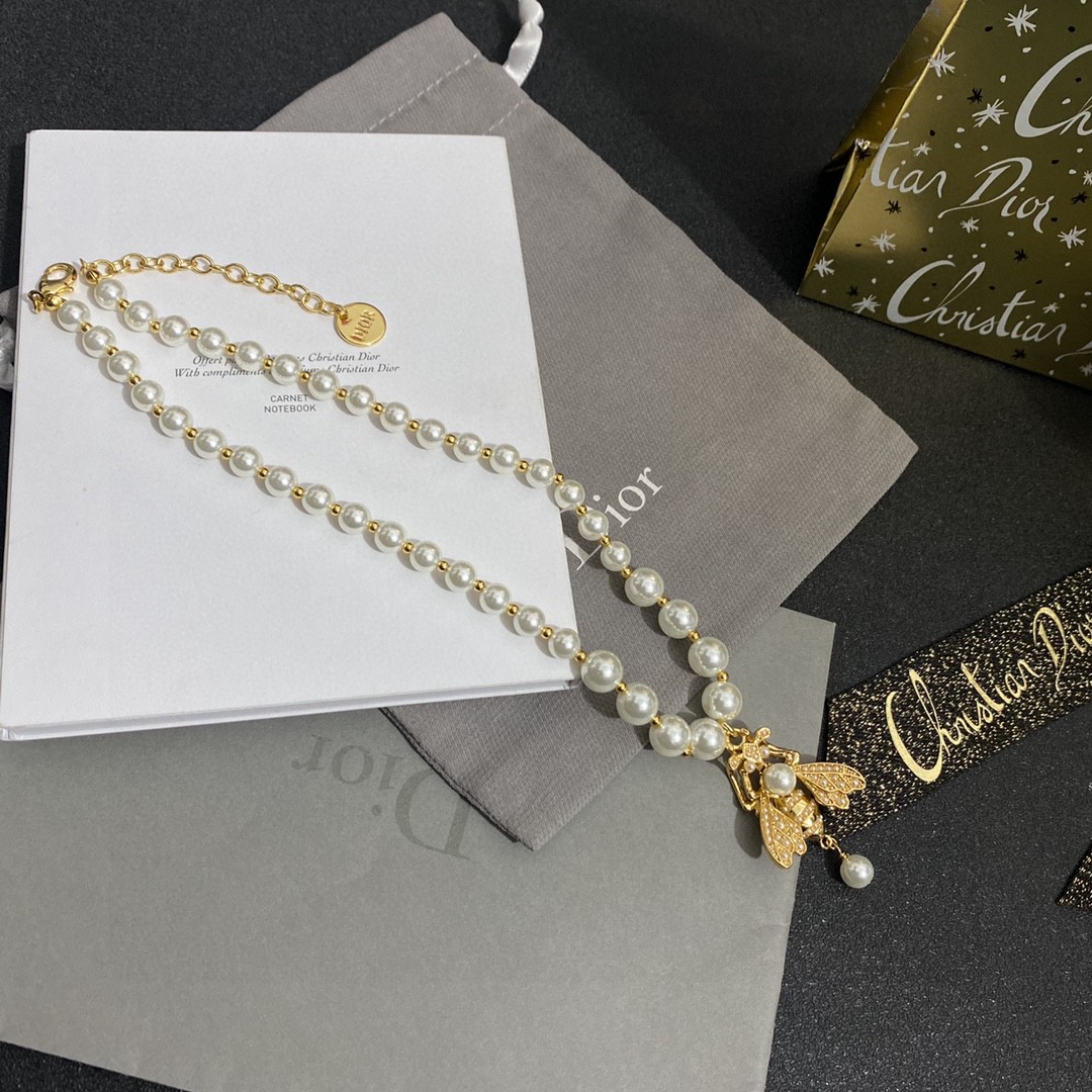 Dior necklace