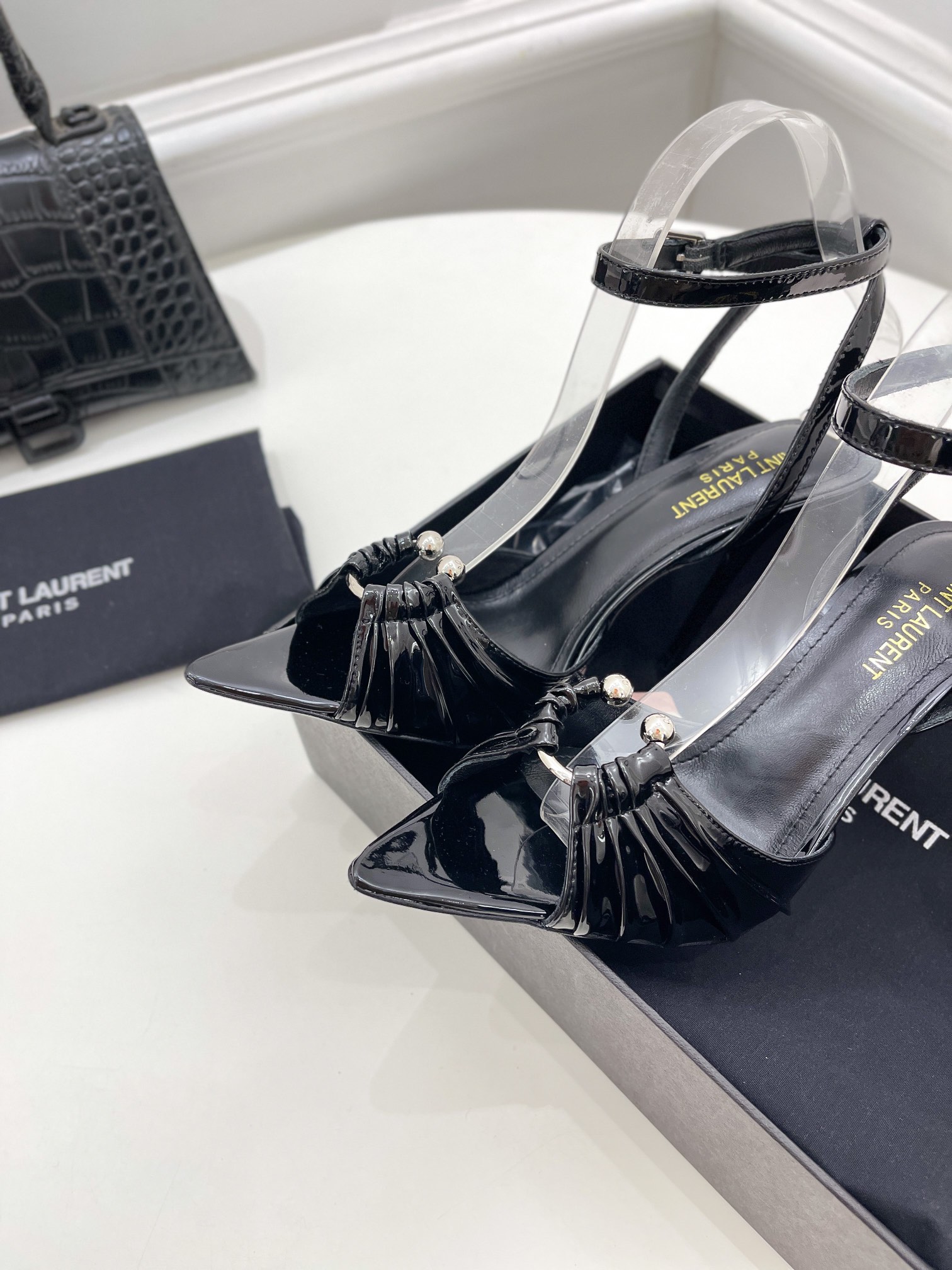 𝙎𝙖𝙞𝙣𝙩 𝙇𝙖𝙪𝙧𝙚𝙣𝙩 | 𝟐𝟎𝟐𝟏/𝐒𝐒 𝐧𝐞𝐰 YSL｜Roland 2022/fw early spring new baked high heels