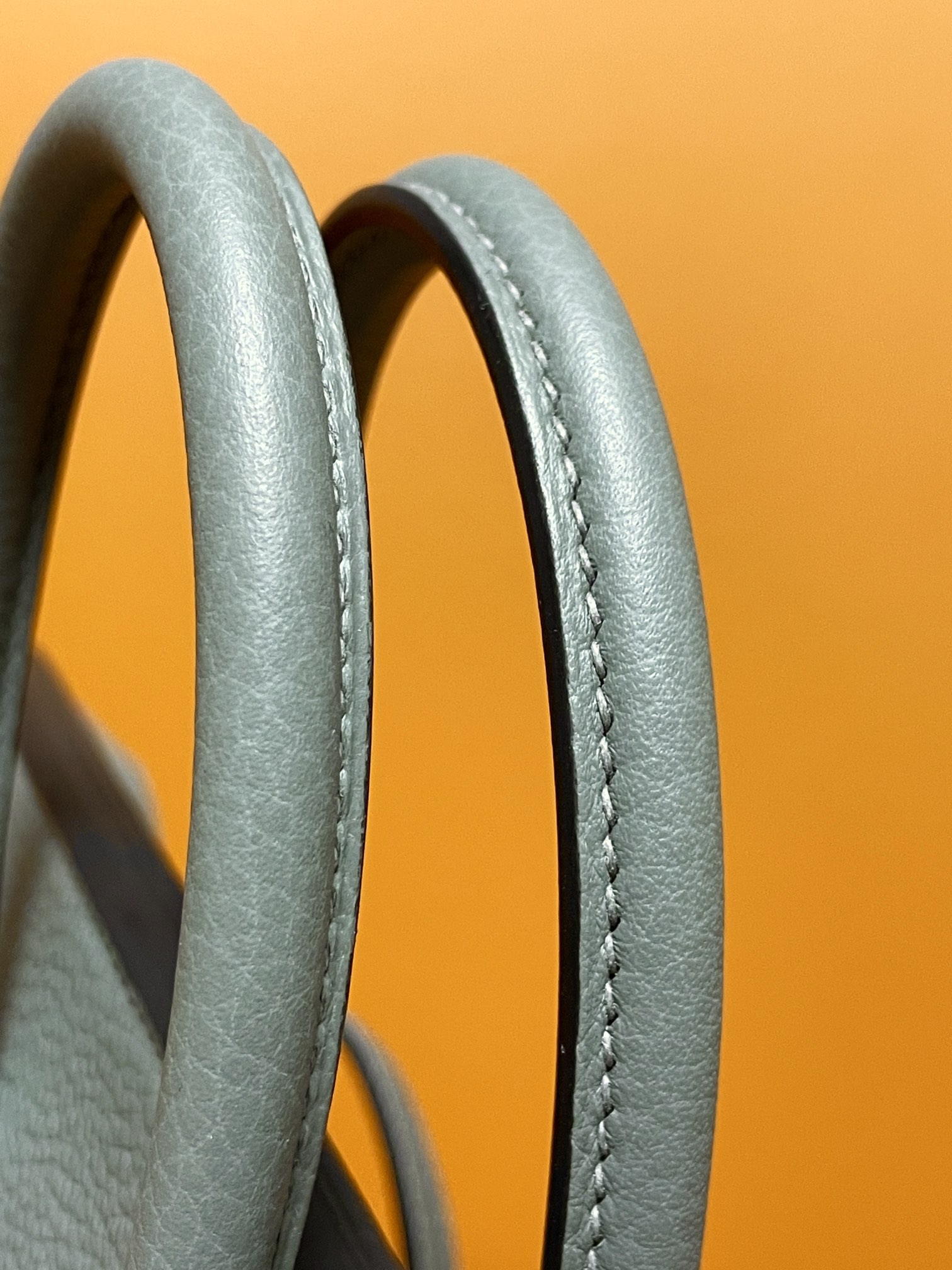 Birkin 25/30 Almond Green togo Leather buckle