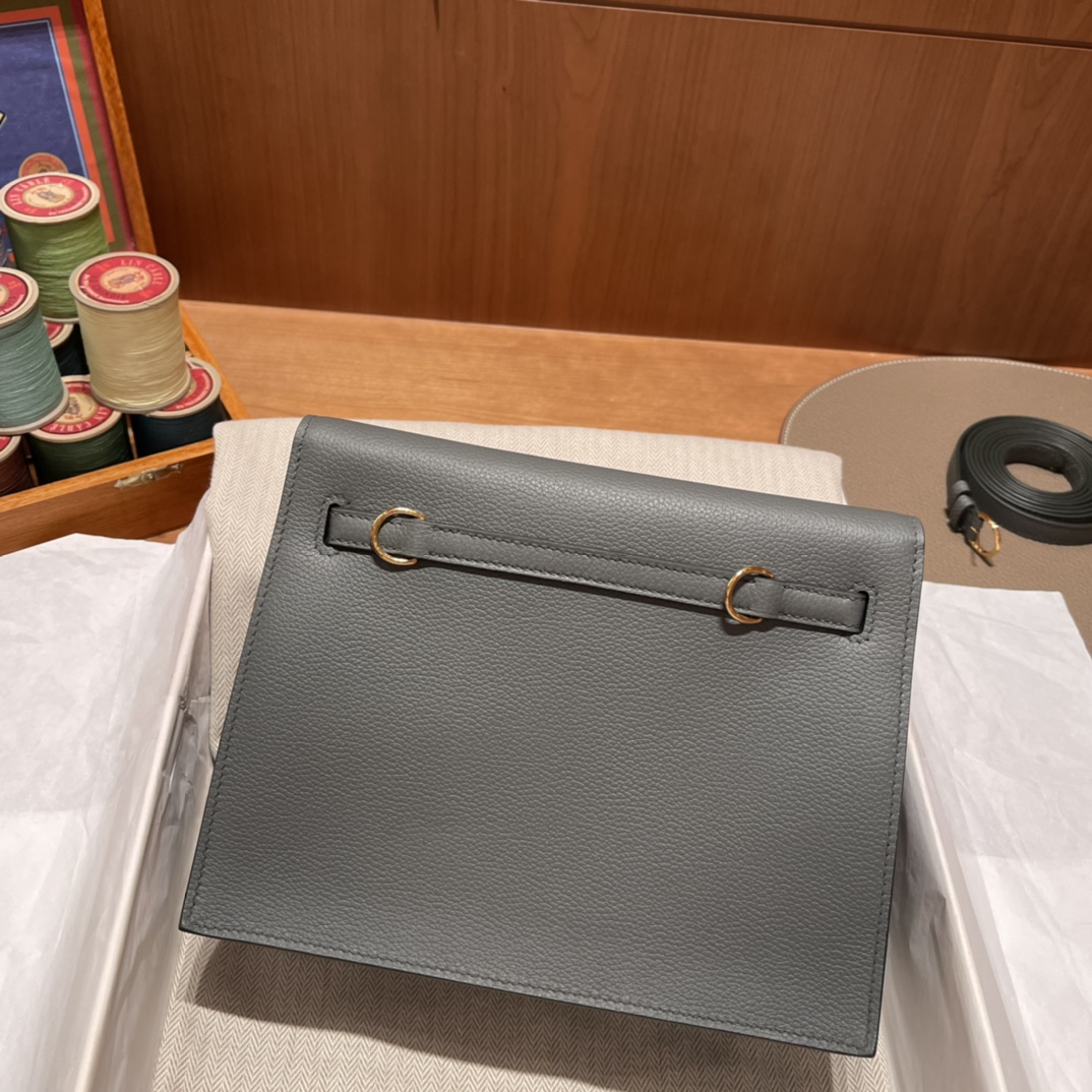 Kelly Danse Evercolor Leather 63 Apricot Green