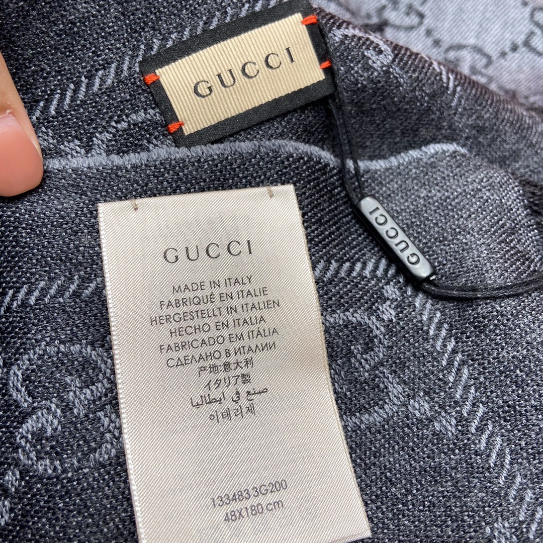 GUCCI Double-sided three-dimensional jacquard 100% wool