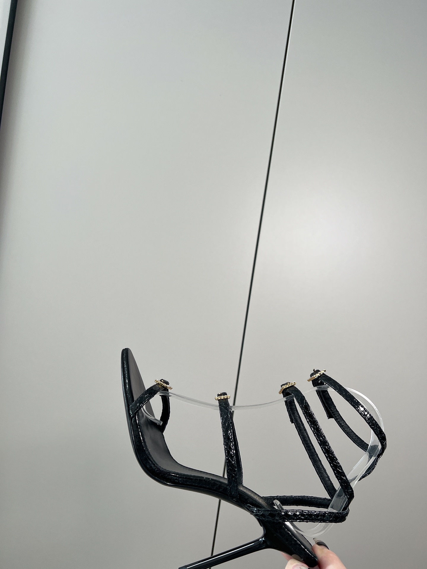 𝙎𝙖𝙞𝙣𝙩 𝙇𝙖𝙪𝙧𝙚𝙣𝙩 | 𝟐𝟎𝟐𝟐/𝐒𝐒 𝐧𝐞𝐰 YSL｜Saint Laurent new rhinestone buckle sandals snakeskin grain cowhide