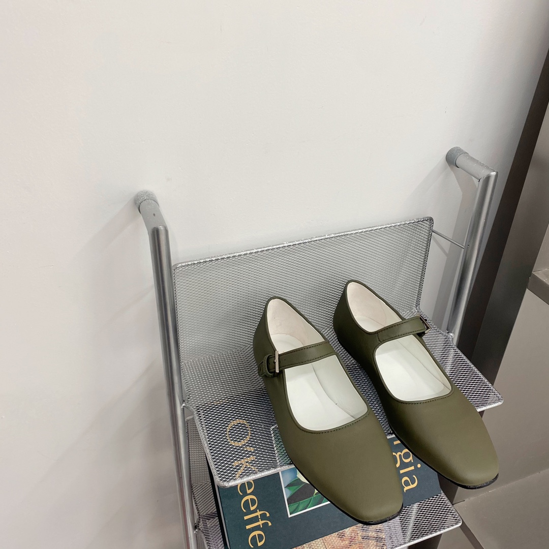 𝐓𝐡𝐞 𝐫𝐨𝐰 ｜𝟐𝟎𝟐𝟐/𝐒𝐒 𝐧𝐞𝐰 New The row 2022/fw vintage Mary Jane shoes