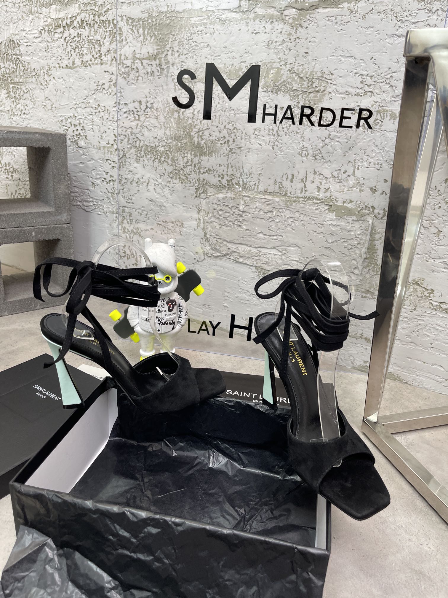 𝙎𝙖𝙞𝙣𝙩 𝙇𝙖𝙪𝙧𝙚𝙣𝙩 | 𝟐𝟎𝟐𝟐/𝐒𝐒 𝐧𝐞𝐰 YSL｜Early spring hot ysl high heel strappy sandals Italian leather sole