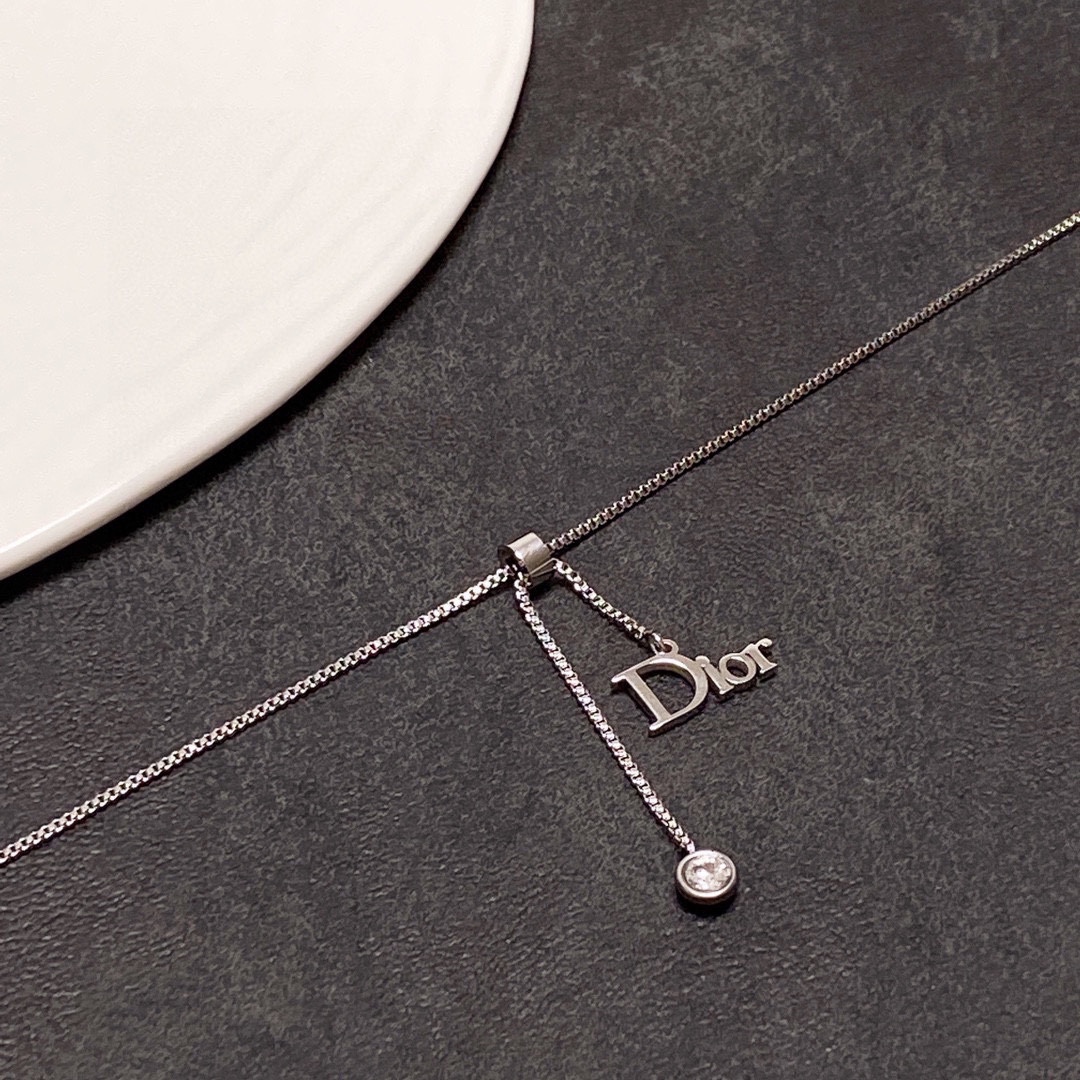 Dior necklace
