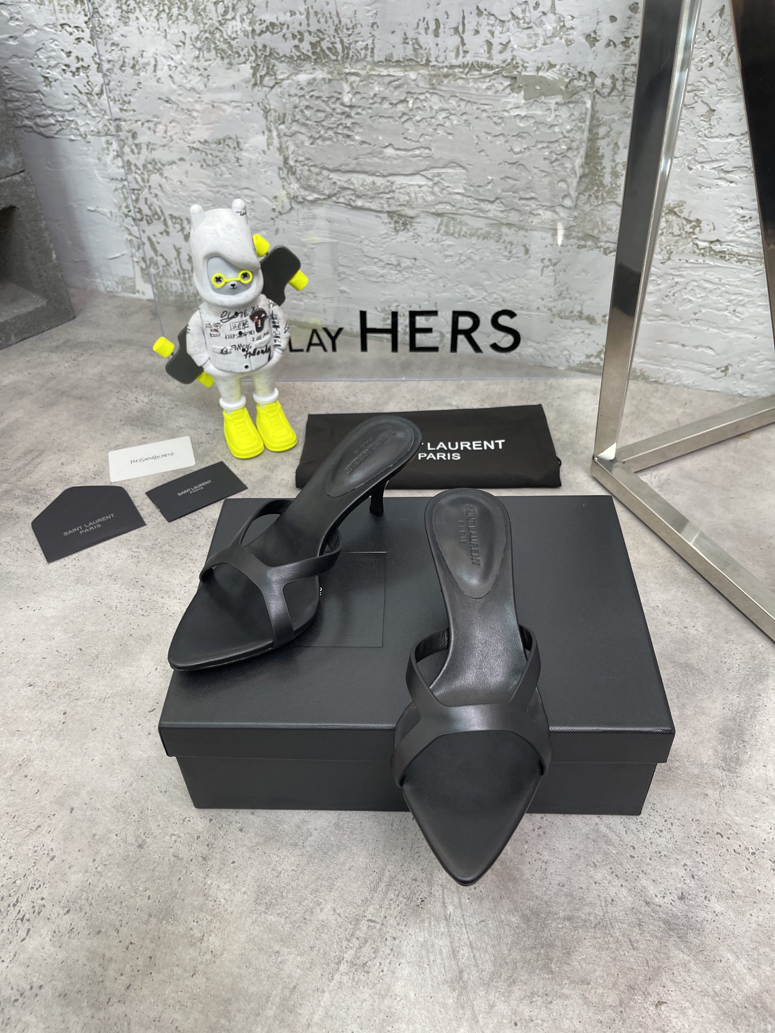 𝙎𝙖𝙞𝙣𝙩 𝙇𝙖𝙪𝙧𝙚𝙣𝙩 | 𝟐𝟎𝟐𝟐/𝐒𝐒 𝐧𝐞𝐰 YSL｜Early spring hot ysl high heel slippers Italian leather bottom