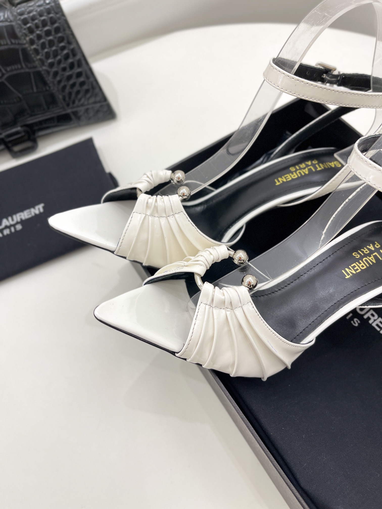 𝙎𝙖𝙞𝙣𝙩 𝙇𝙖𝙪𝙧𝙚𝙣𝙩 | 𝟐𝟎𝟐𝟏/𝐒𝐒 𝐧𝐞𝐰 YSL｜Roland 2022/fw early spring new baked high heels