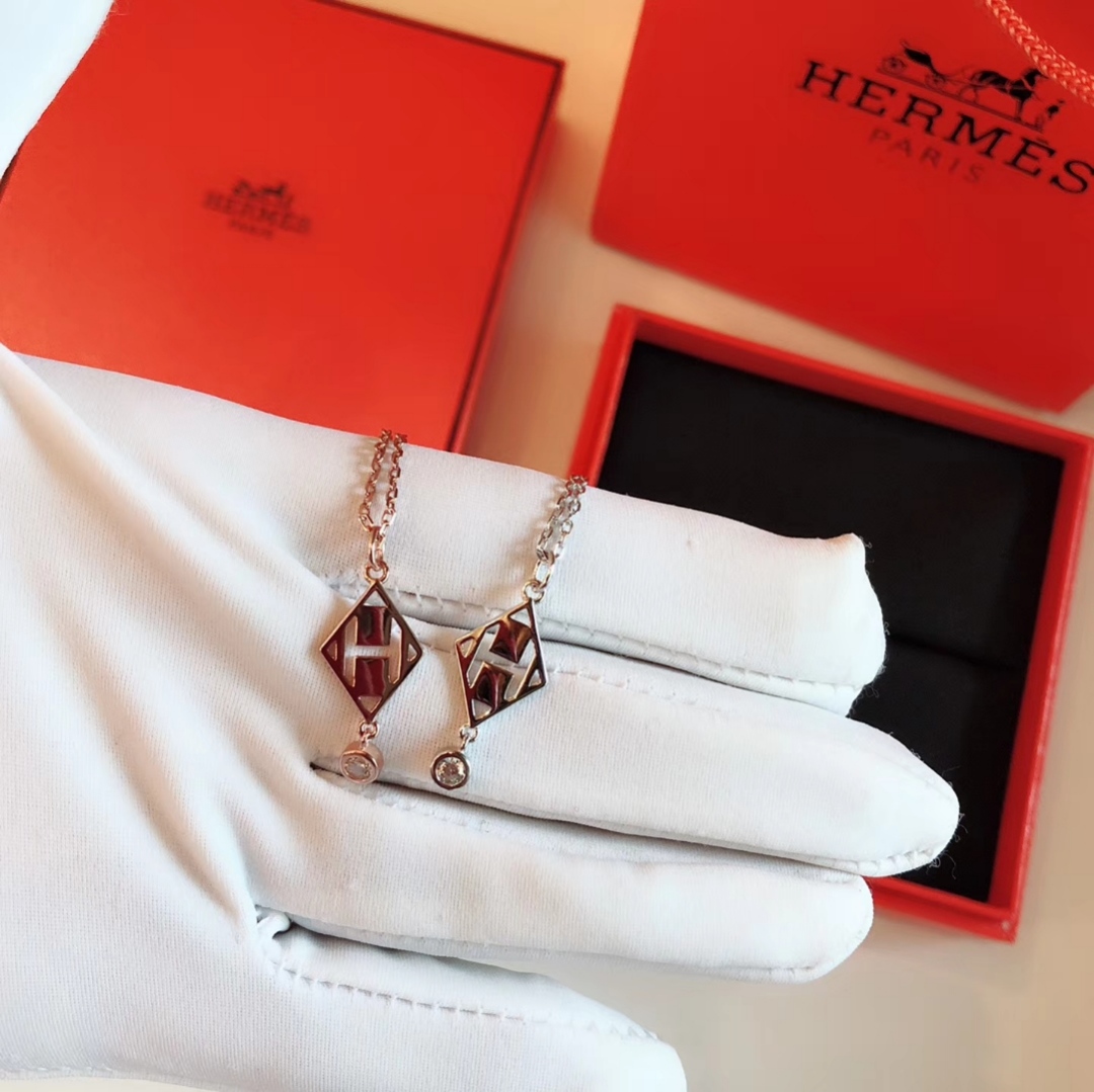Hermes necklace