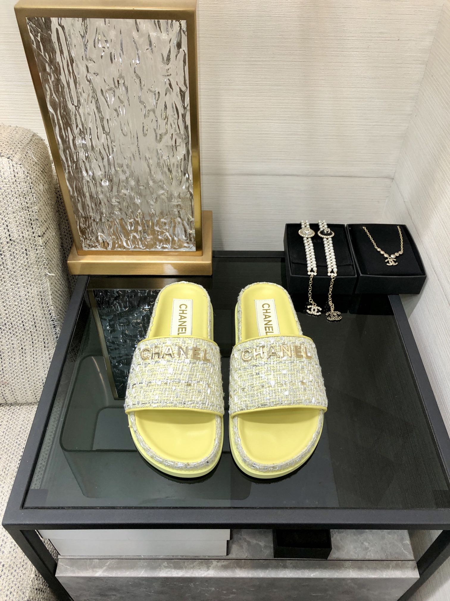 CHANEL 2022 early spring latest honey slippers fashion versatile series imported sheepskin cushioned feet