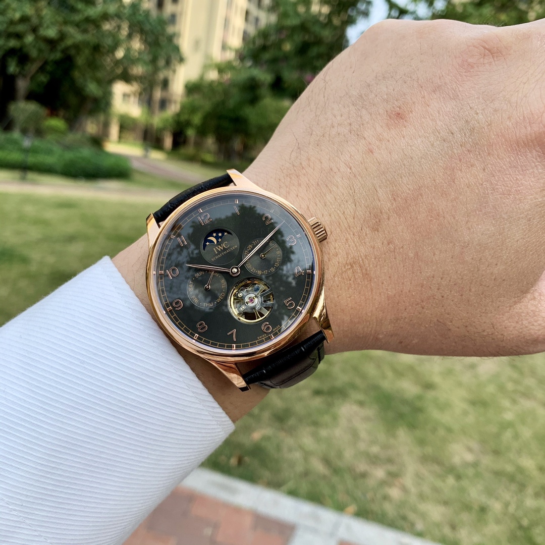 IWC- Pilot's Watches Entry-level luxury watches with automatic mechanical movements